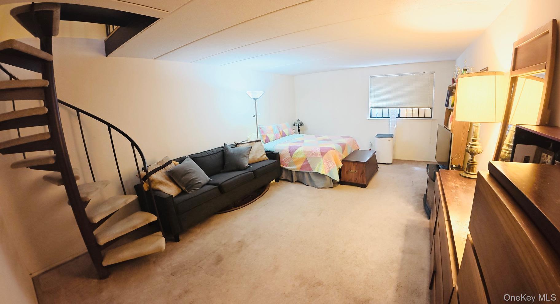 #6 photo, 68-09 242nd Street, Little Neck , NY 11362