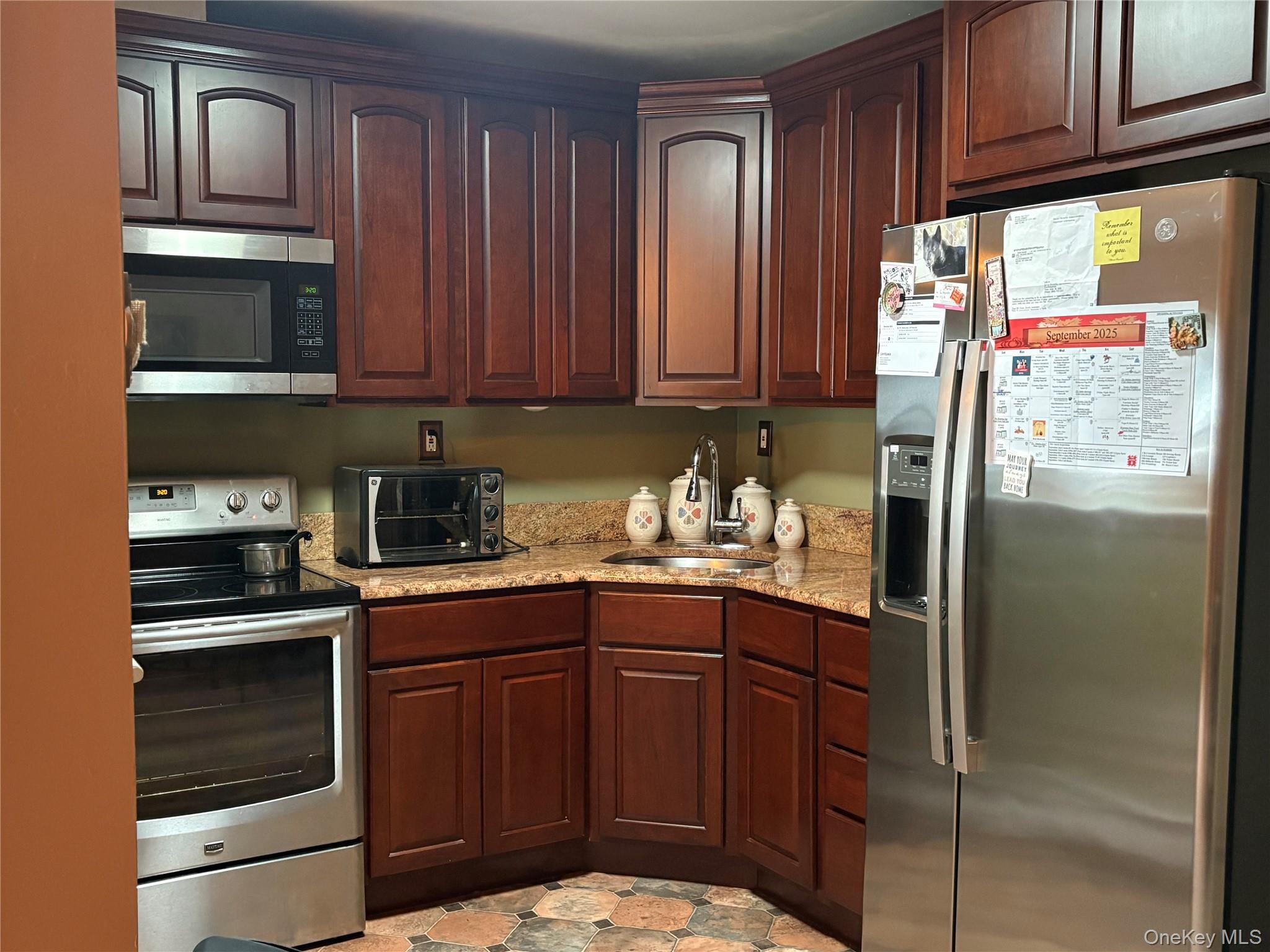 #5 photo, 423 Woodbridge Drive, Ridge , NY 11961