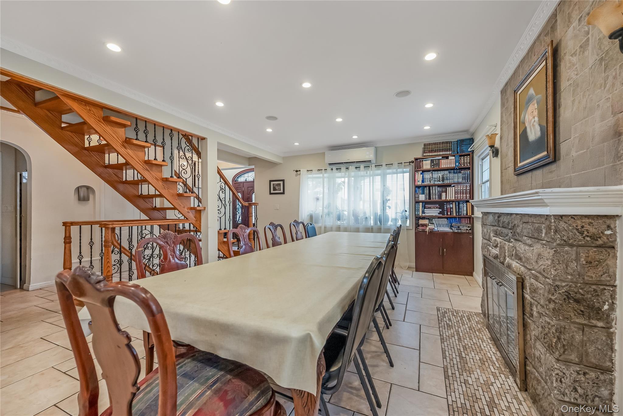 #5 photo, 76-27 175 Street, Fresh Meadows , NY 11366