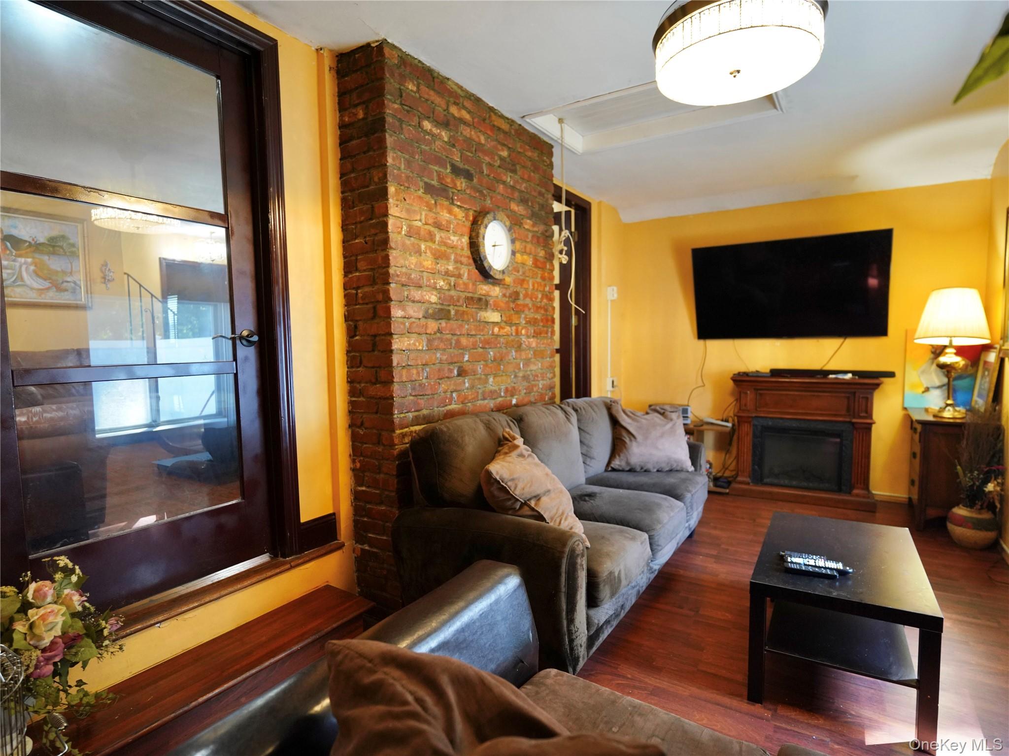 #10 photo, 495 Emerson Avenue, Baldwin , NY 11510