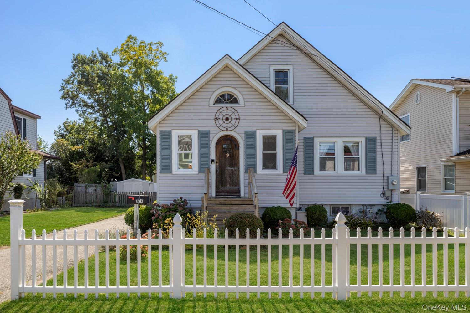 #1 photo, 177 Texas Street, Lindenhurst , NY 11757