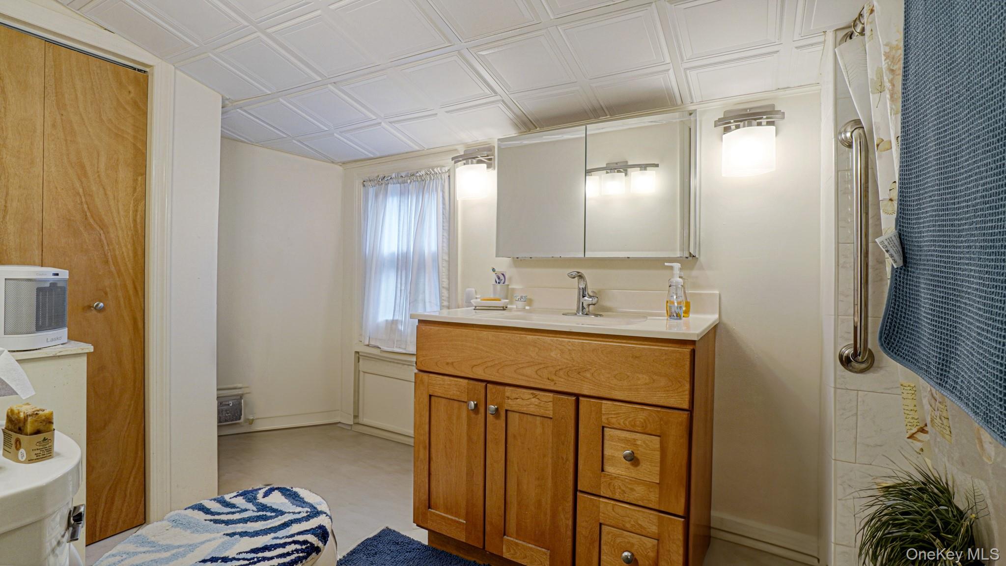 #15 photo, 616 Meachem Avenue, Elmont , NY 11003