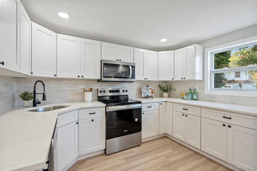 #18 photo, 47 Iroquois Avenue, Selden , NY 11784