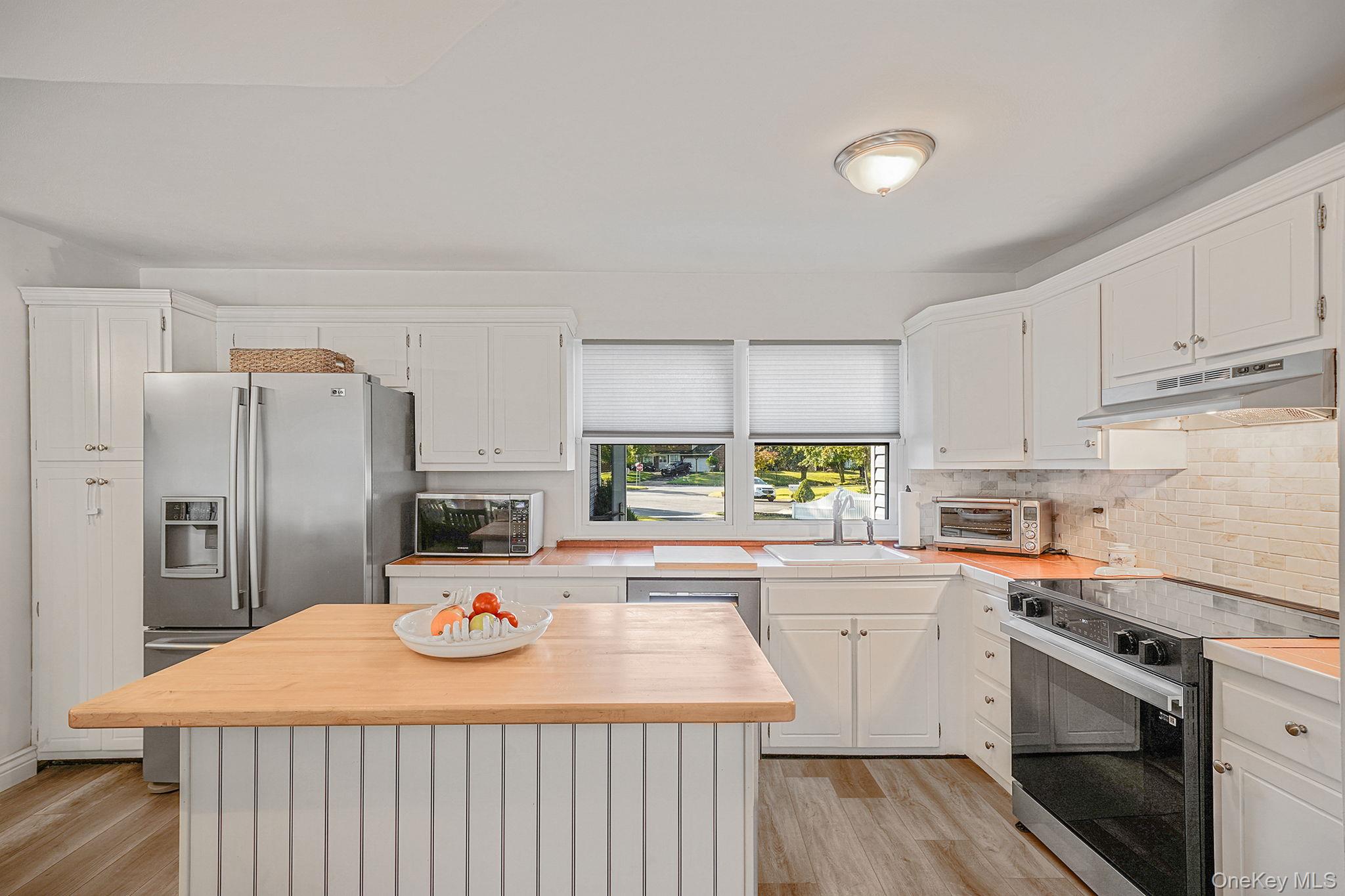 #10 photo, 9 Carston Street, Selden , NY 11784