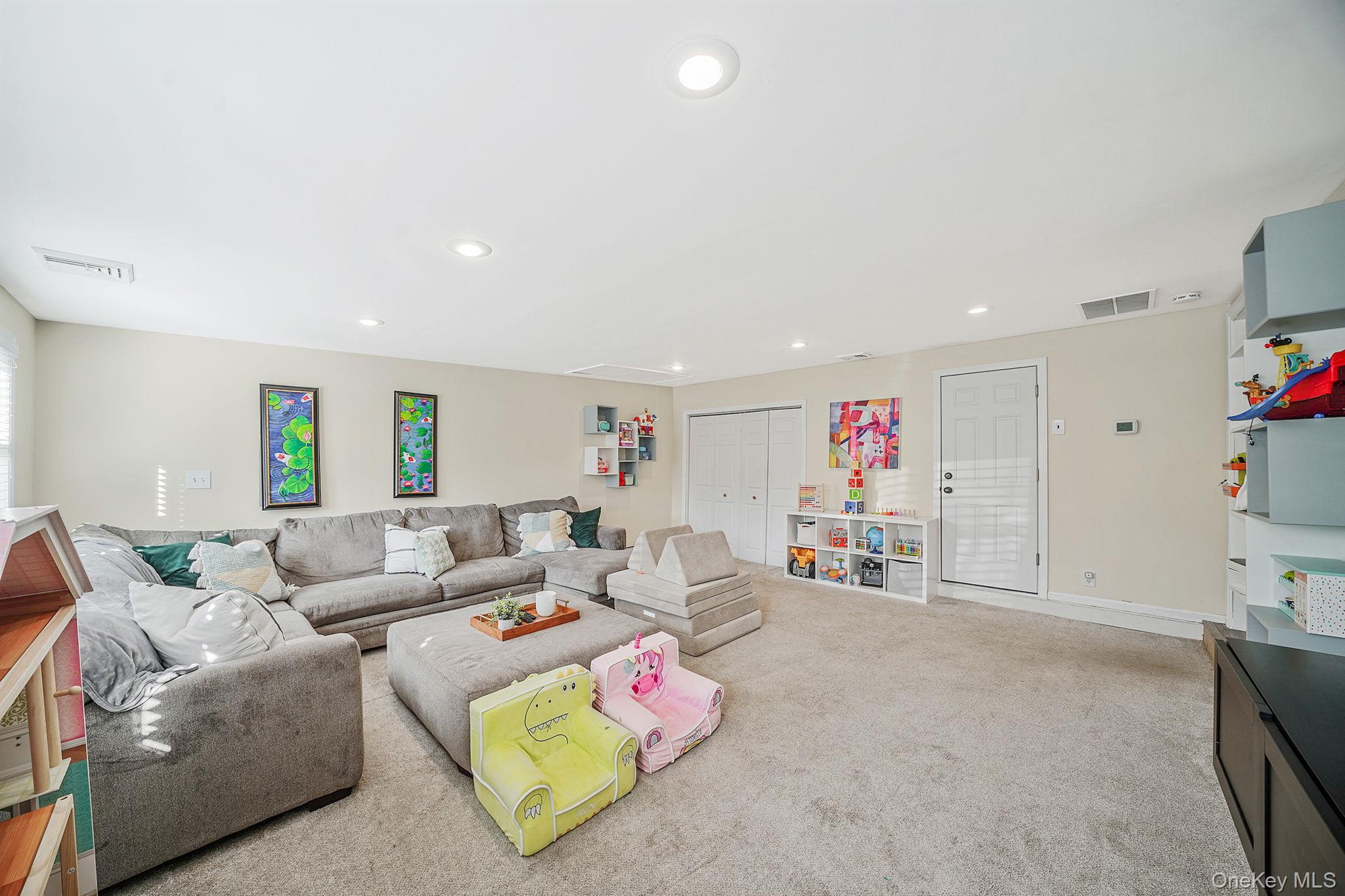 #14 photo, 9 Carston Street, Selden , NY 11784