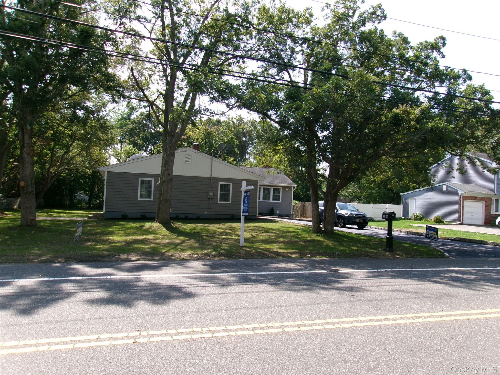 #16 photo, 1706 Spur Drive, サフォーク郡 Islip , NY 11751