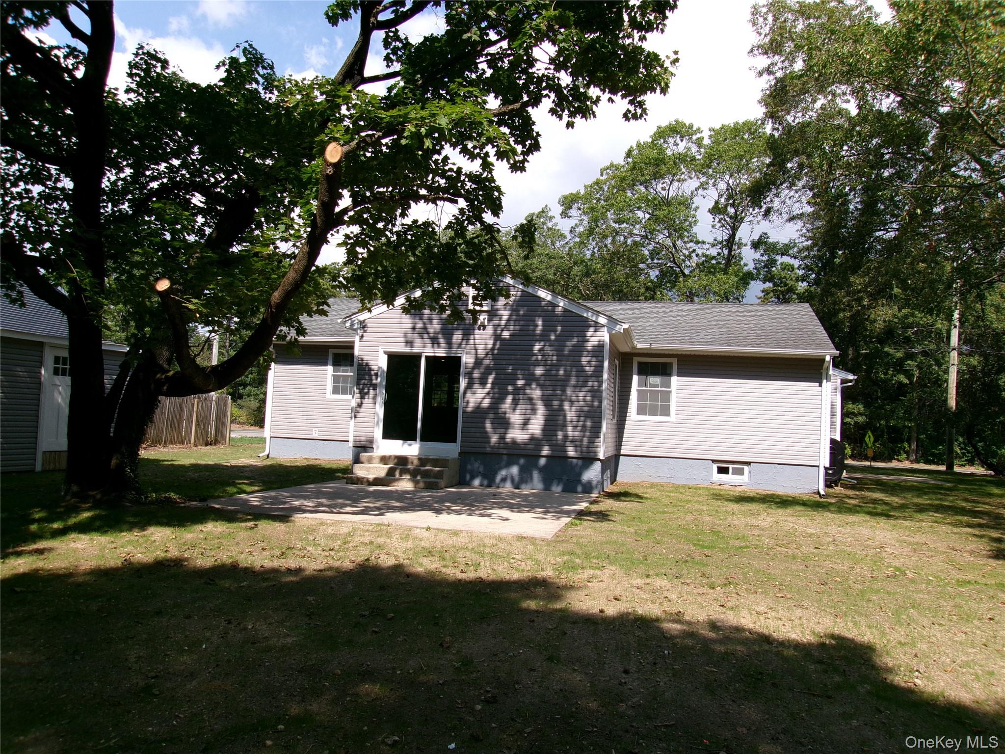 #19 photo, 1706 Spur Drive, サフォーク郡 Islip , NY 11751