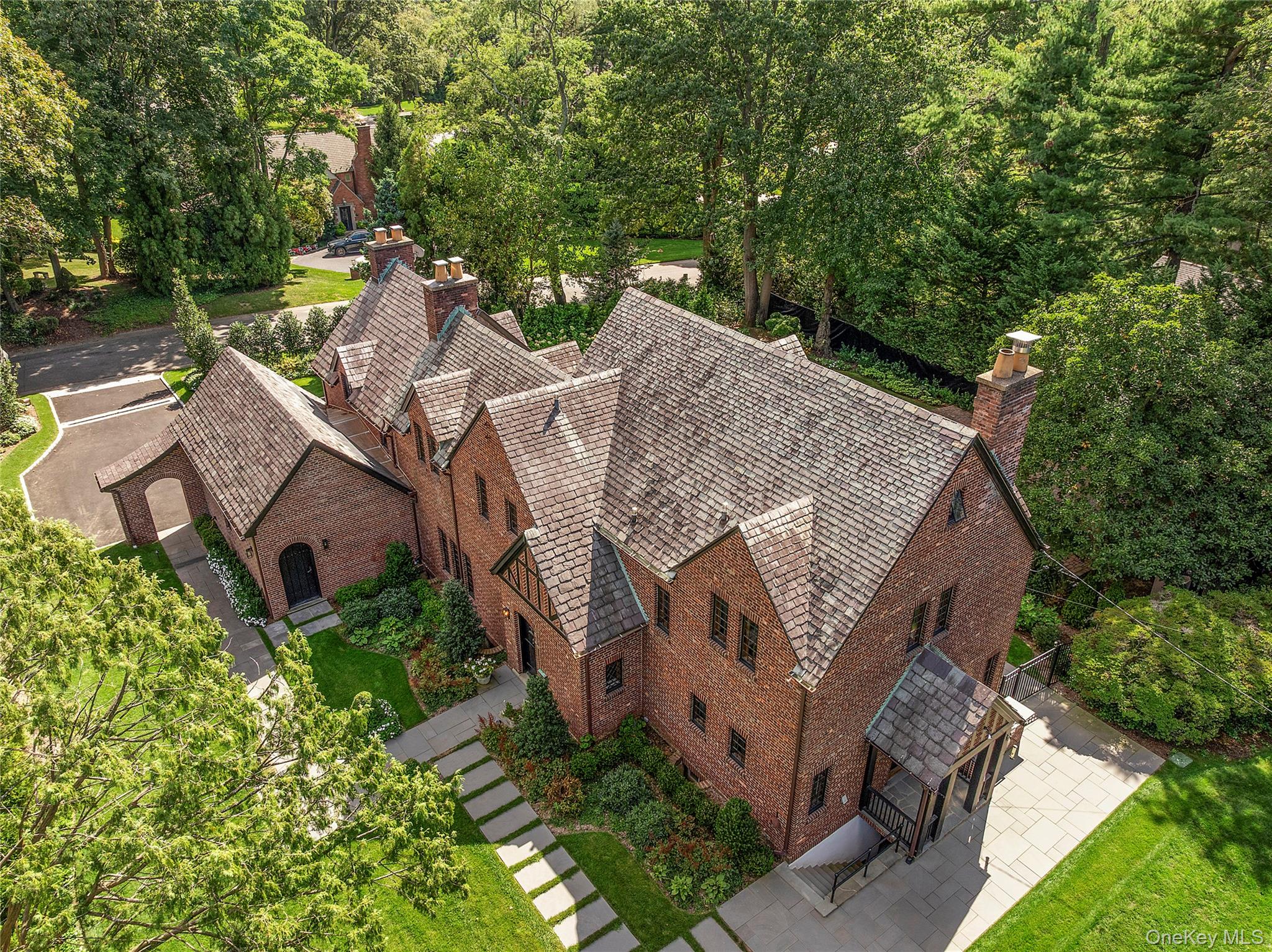 #1 photo, 38 Country Club Drive, Port Washington , NY 11050