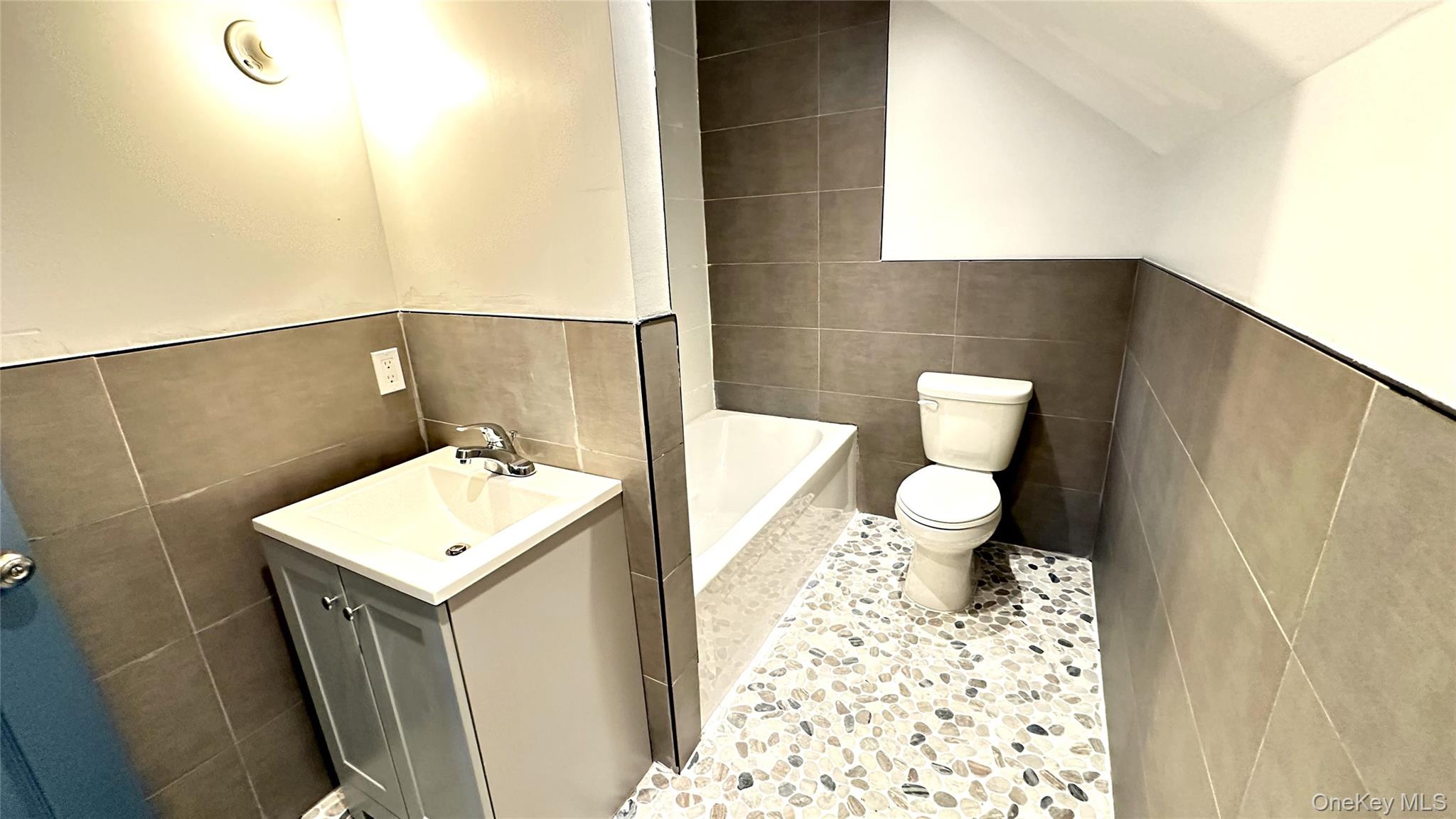 #9 photo, 154 Smith Street, Poughkeepsie , NY 12601