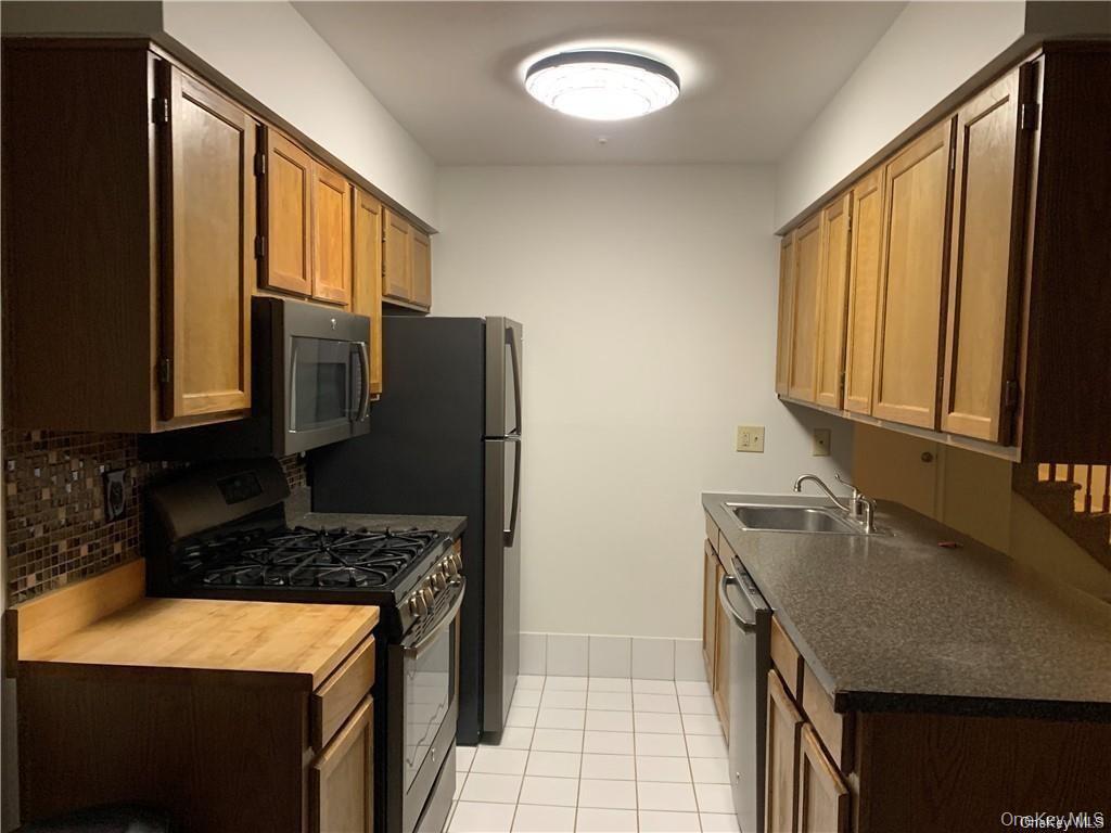 #1 photo, 70 Homestead Village Drive, Warwick , NY 10990