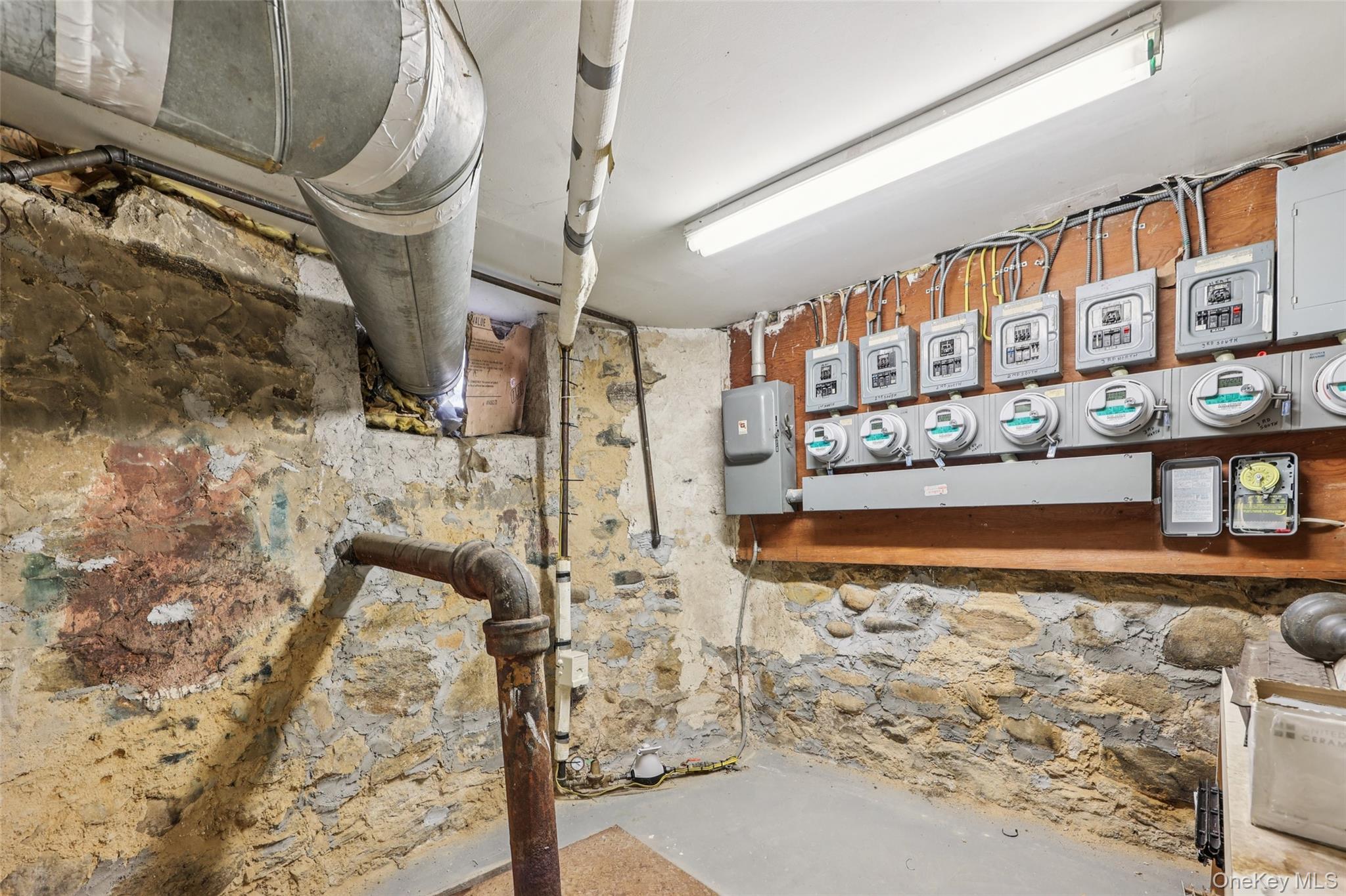 #6 photo, 34 Clarendon Avenue, Yonkers , NY 10701