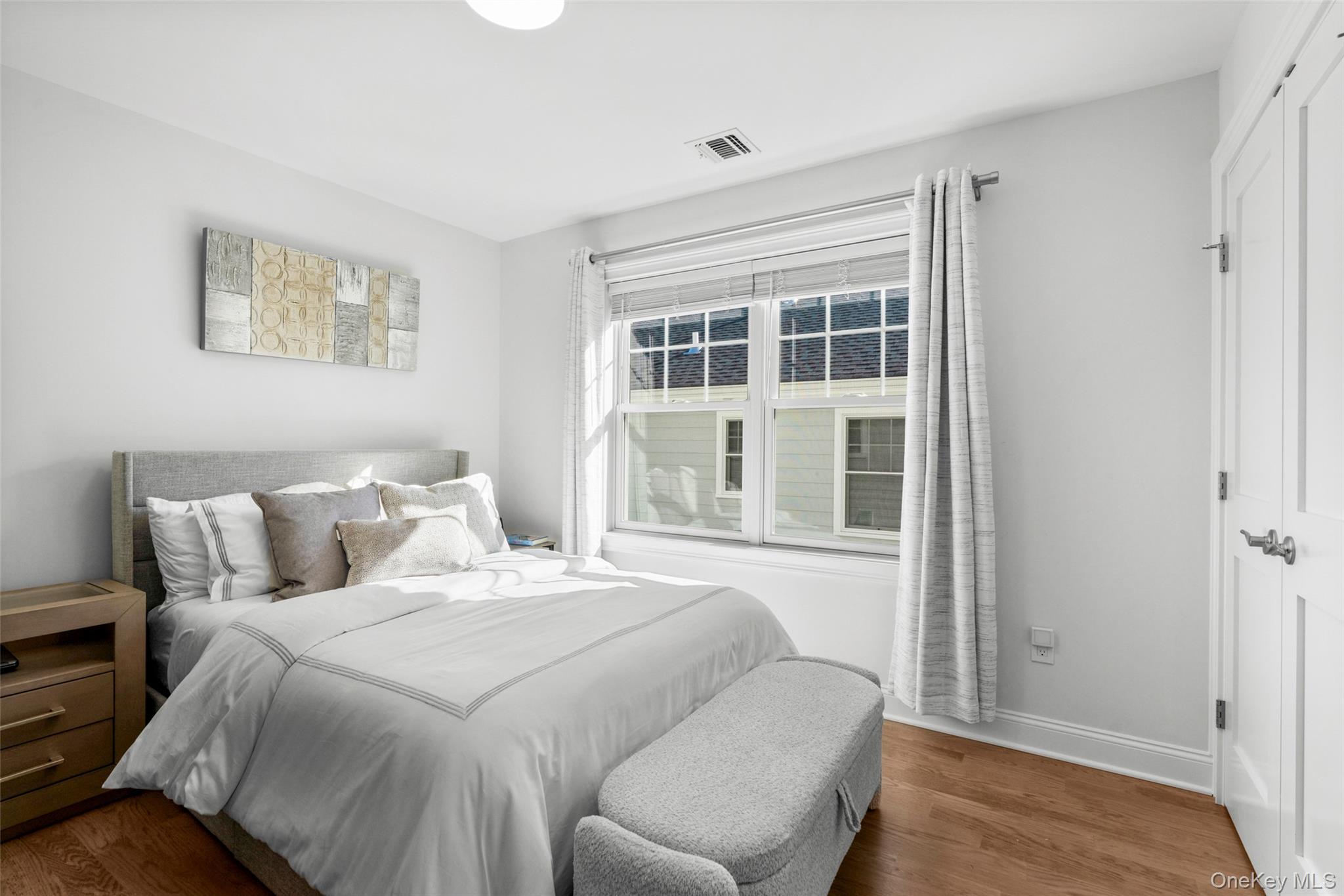 #13 photo, 194 Gainsborg Avenue, West Harrison , NY 10604