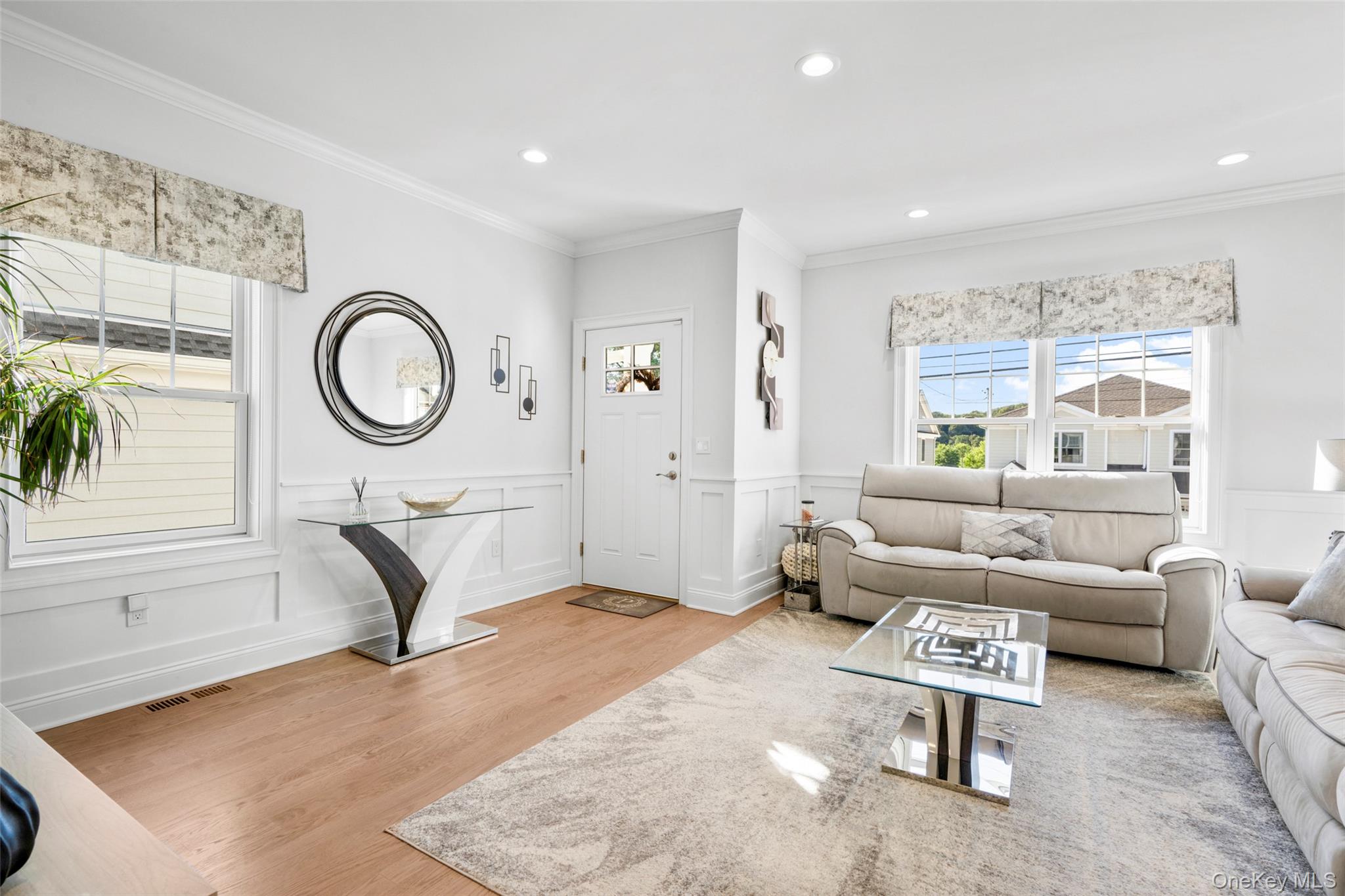 #3 photo, 194 Gainsborg Avenue, West Harrison , NY 10604