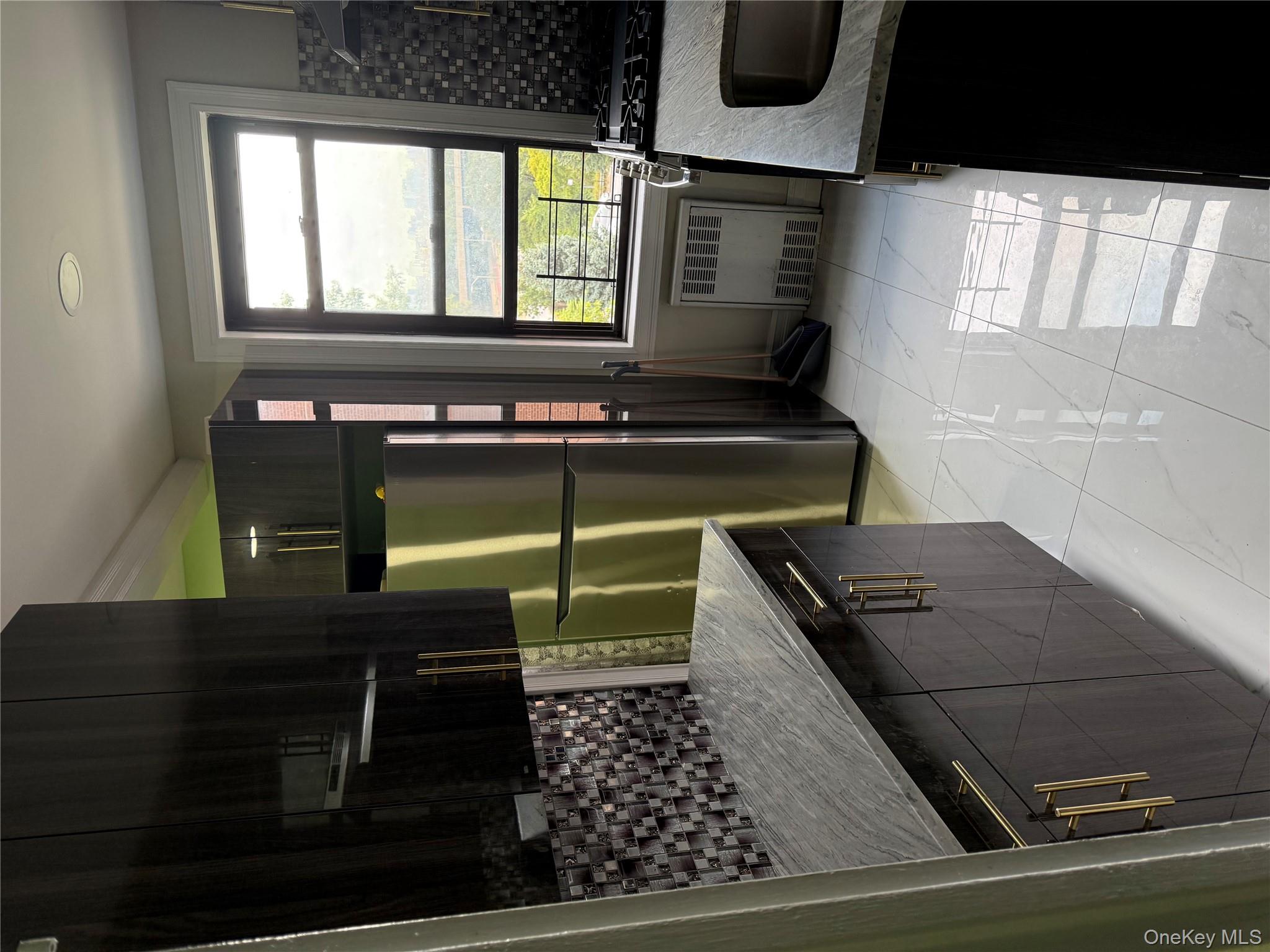 #3 photo, 11230 Northern Boulevard, クイーンズ区 Corona , NY 11368