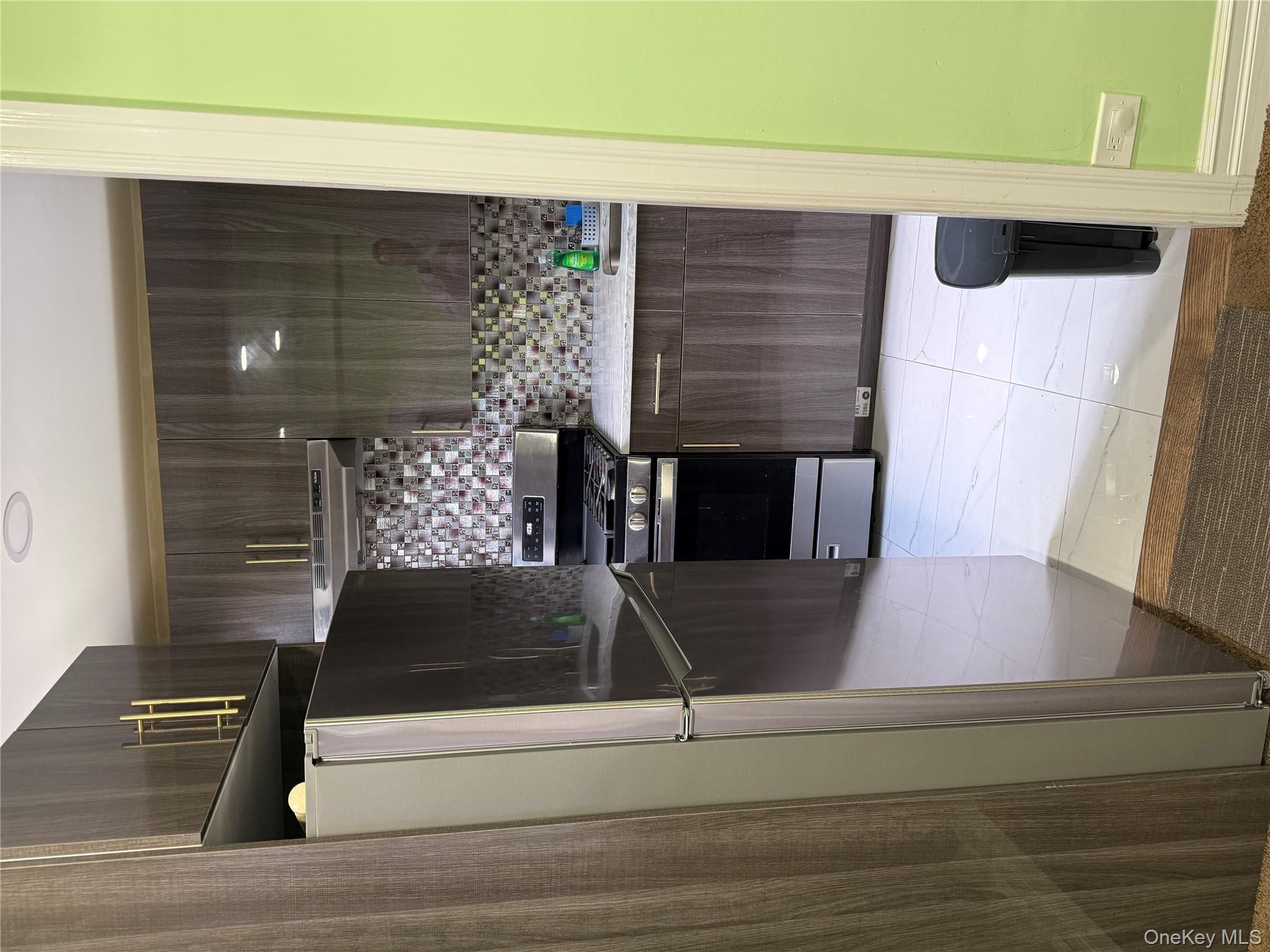 #6 photo, 11230 Northern Boulevard, クイーンズ区 Corona , NY 11368