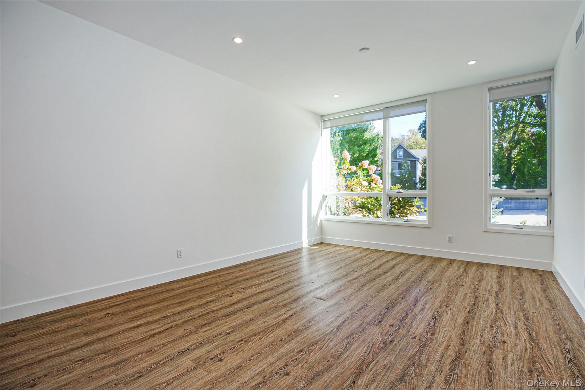 #3 photo, 39 Washington Avenue, Pleasantville , NY 10570