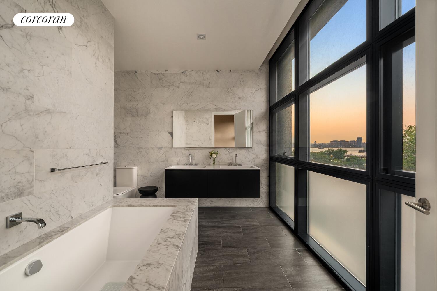 #9 photo, 290 WEST Street, マンハッタン Tribeca , NY 10013