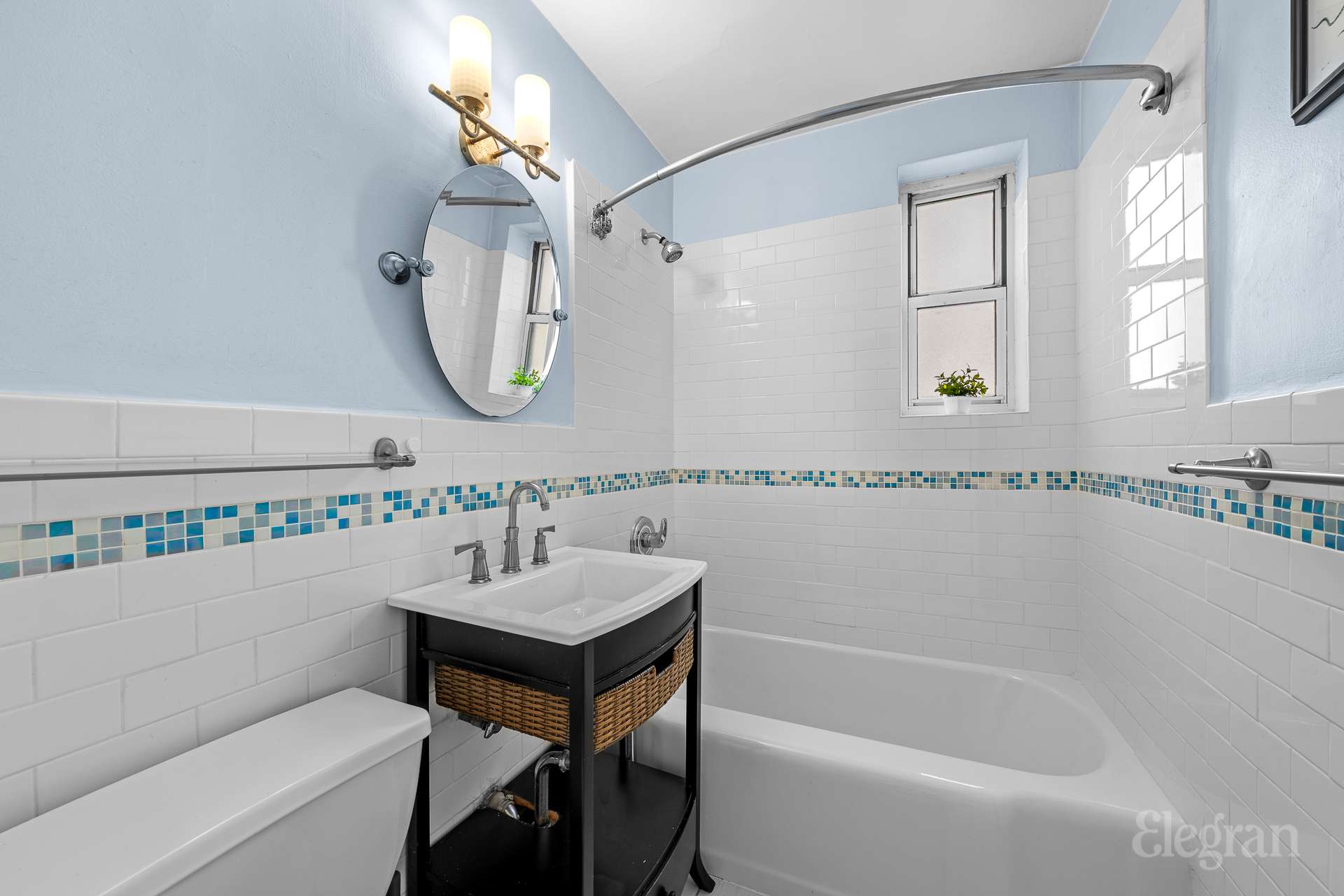 #7 photo, 72-81 113th Street, クイーンズ区 Forest Hills , NY 11375