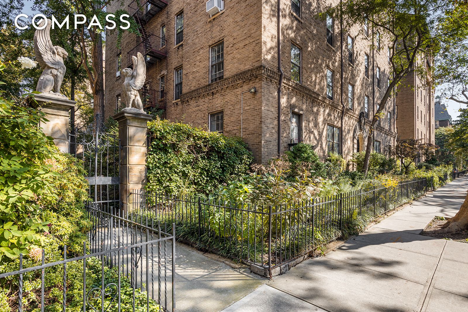 #19 photo, 33-39 80th Street, クイーンズ区 Jackson Heights , NY 11372