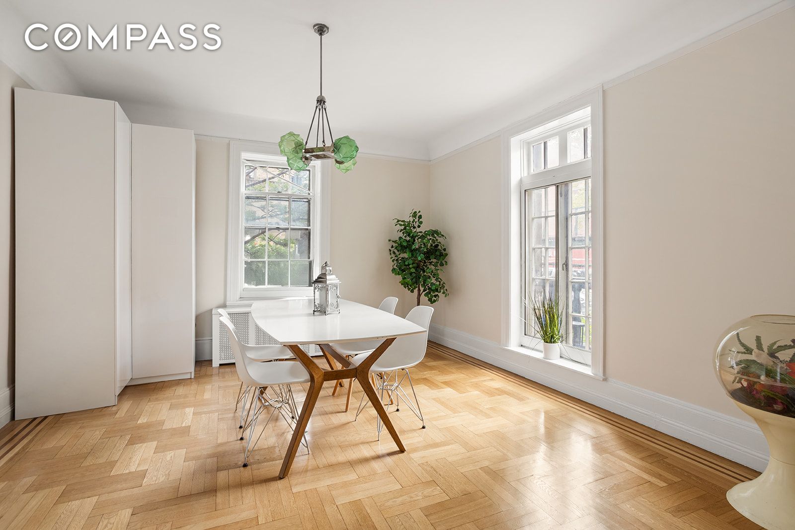 #4 photo, 33-39 80th Street, クイーンズ区 Jackson Heights , NY 11372