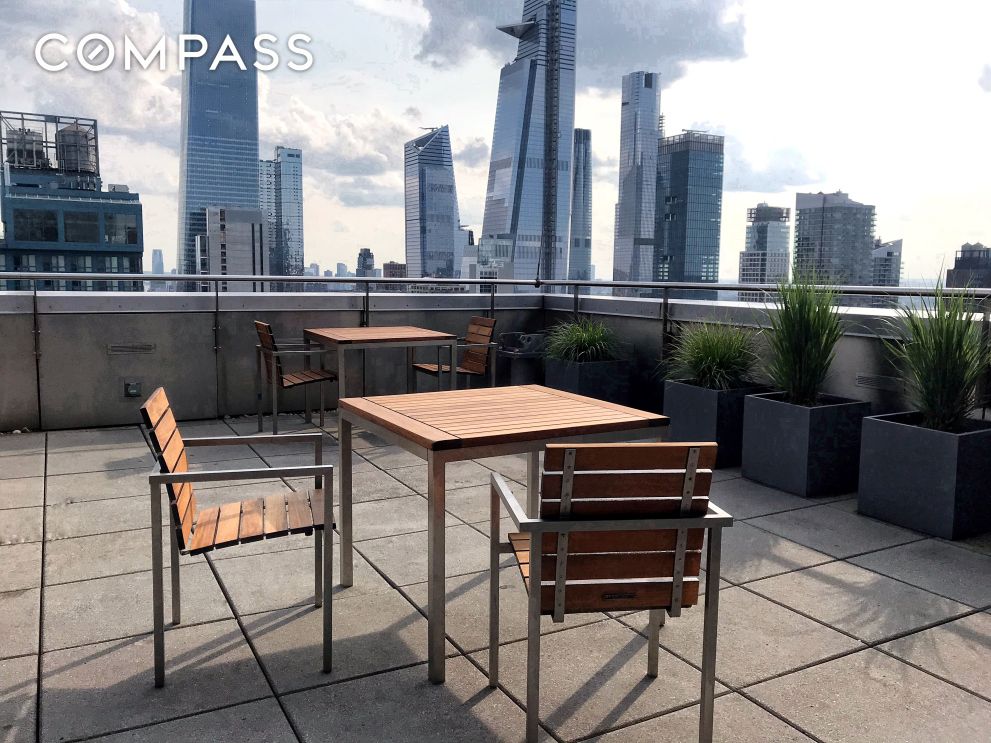 #14 photo, 350 W 42nd Street, マンハッタン Hell's Kitchen , NY 10036