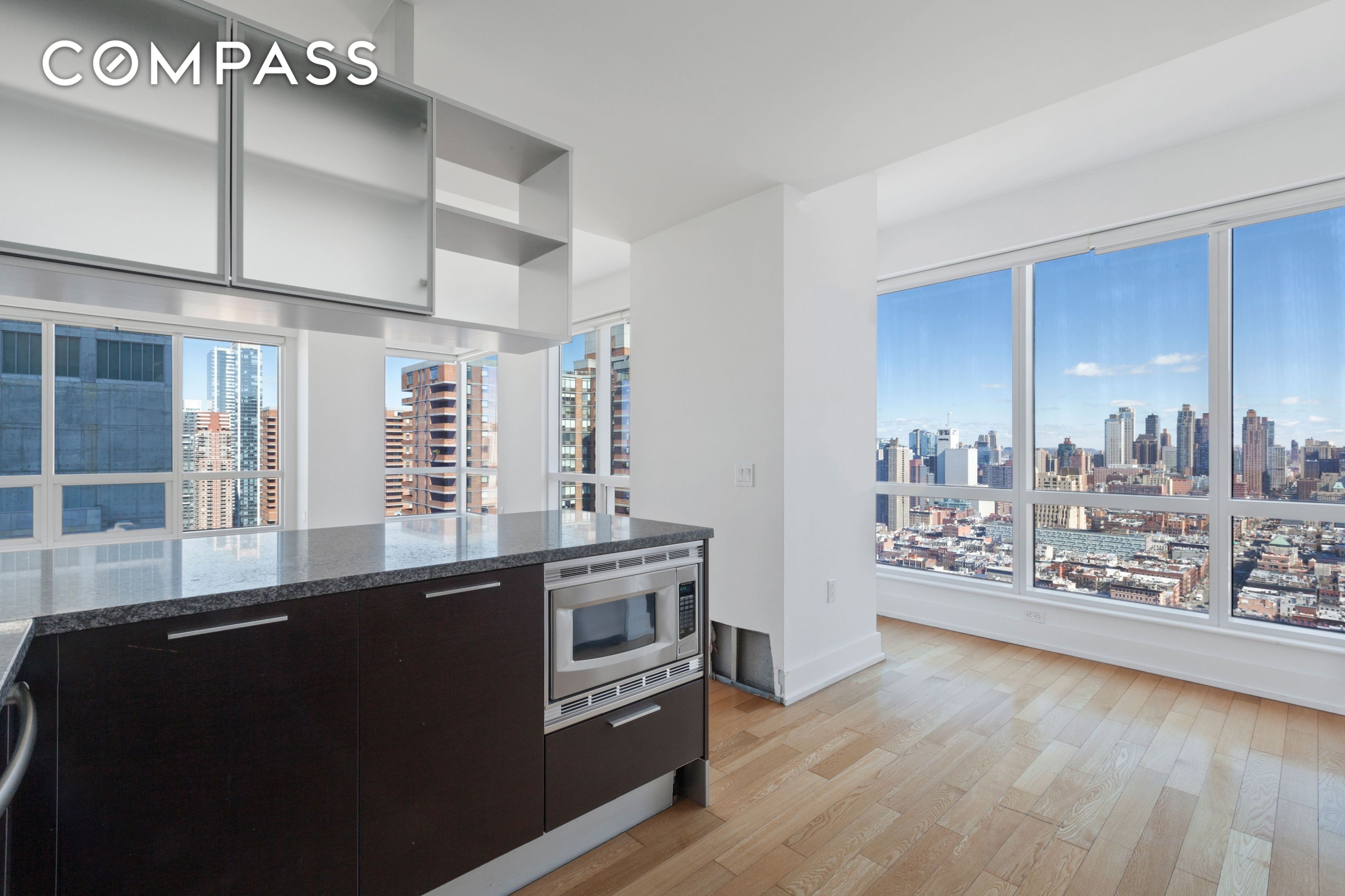 #4 photo, 350 W 42nd Street, マンハッタン Hell's Kitchen , NY 10036