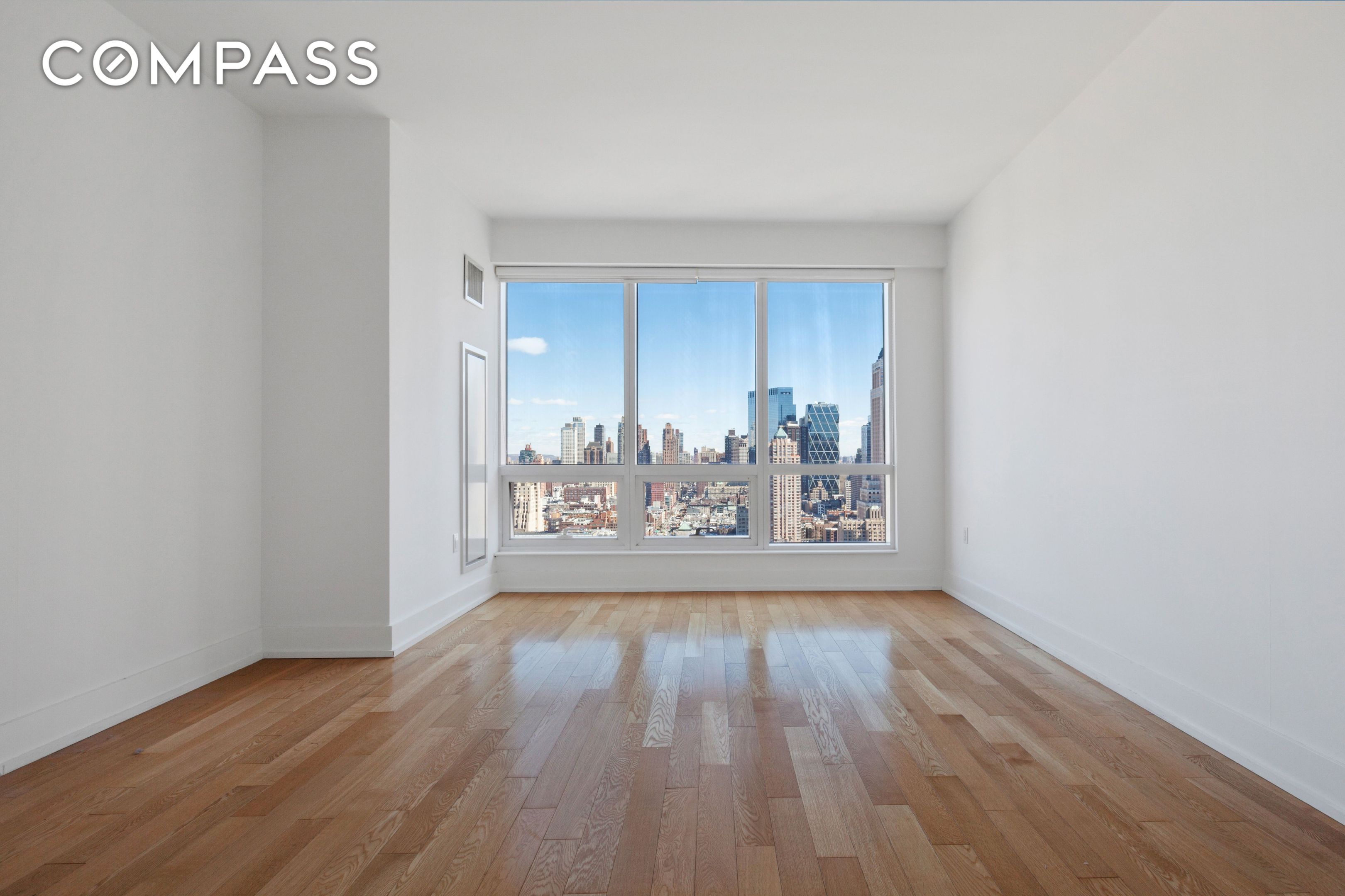 #9 photo, 350 W 42nd Street, マンハッタン Hell's Kitchen , NY 10036