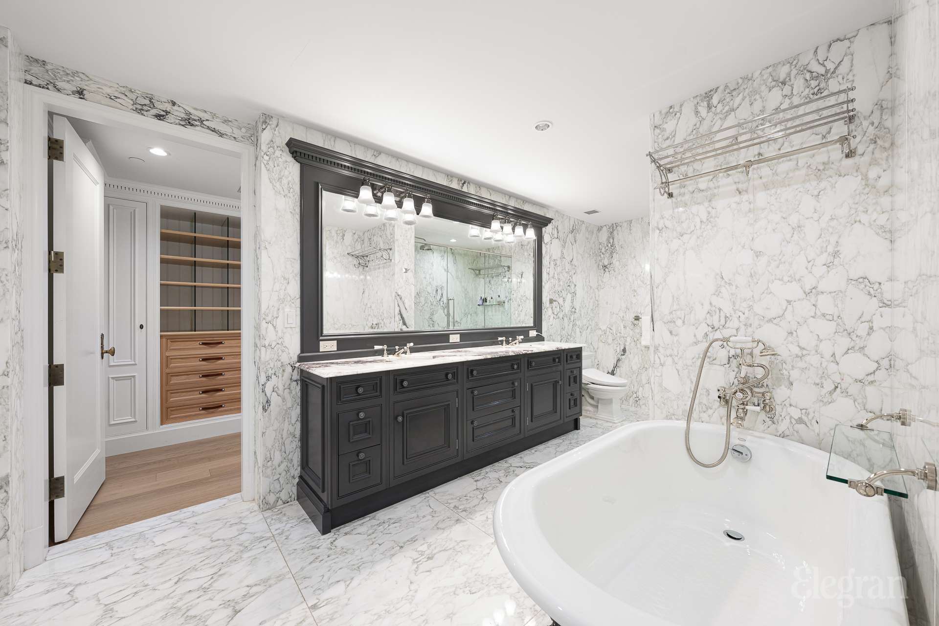 #10 photo, 1 Central Park S, マンハッタン Central Park South , NY 10019