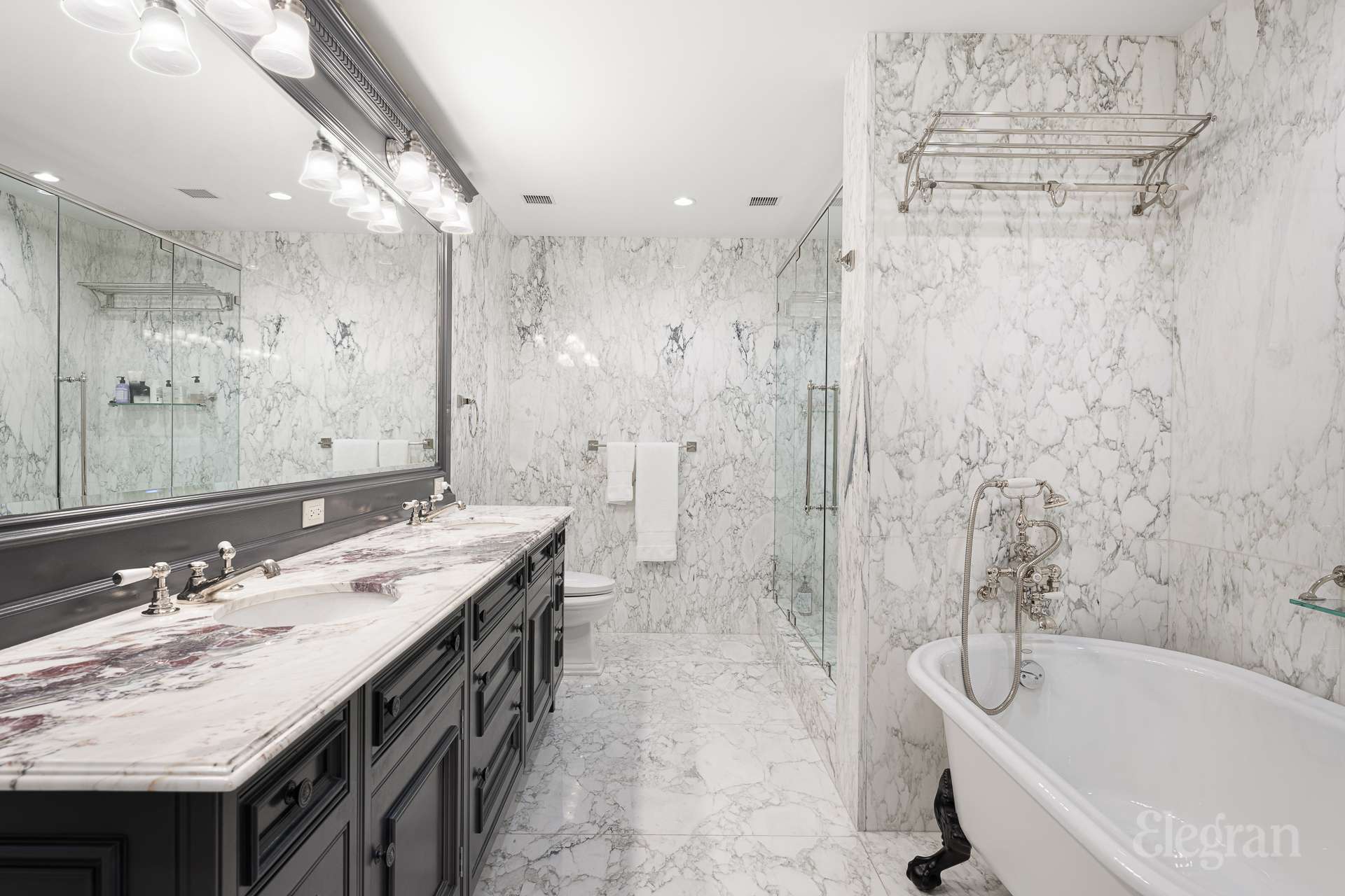 #11 photo, 1 Central Park S, マンハッタン Central Park South , NY 10019