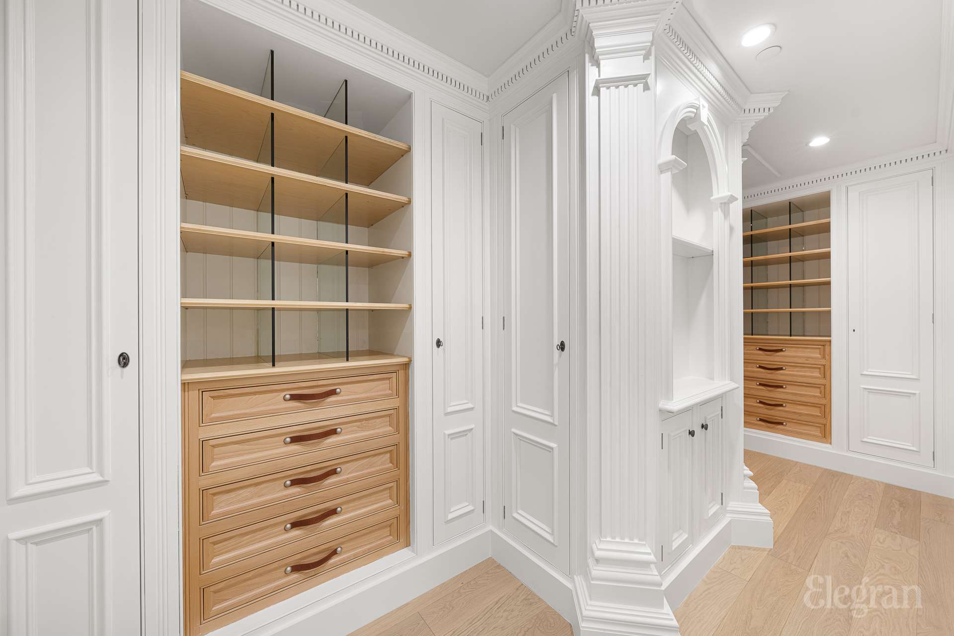 #12 photo, 1 Central Park S, マンハッタン Central Park South , NY 10019