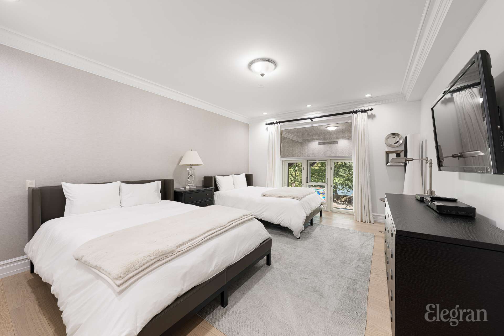 #13 photo, 1 Central Park S, マンハッタン Central Park South , NY 10019