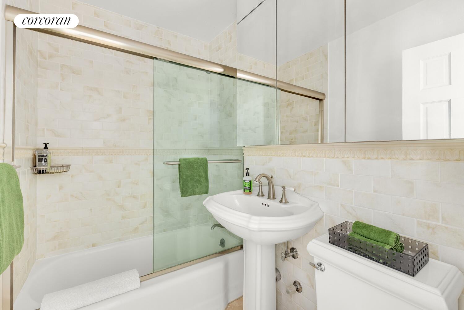 #7 photo, 301 E 22ND Street, Gramercy Park , NY 10010