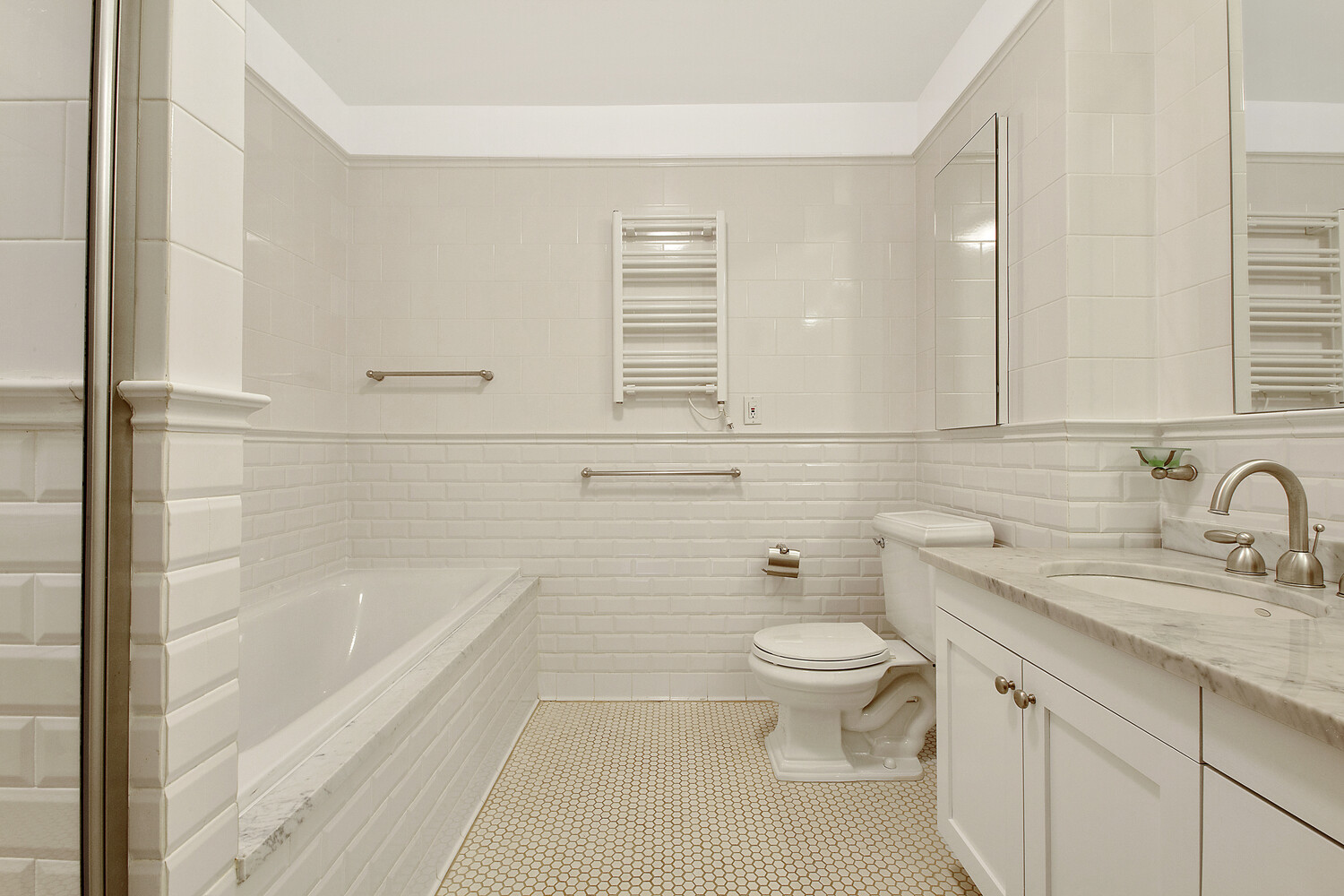 #6 photo, 425 5TH Avenue, マンハッタン Midtown , NY 10016