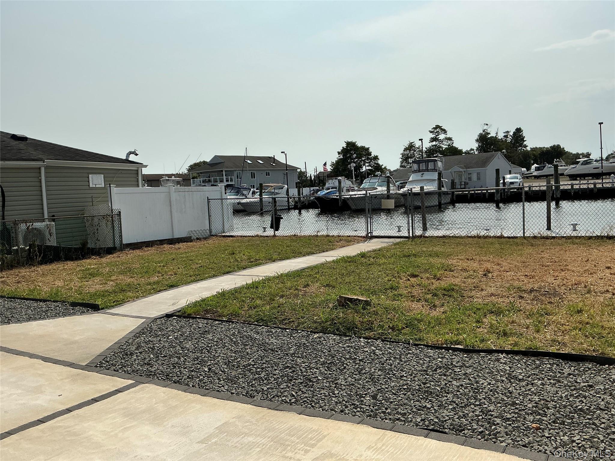 #11 photo, 248 E Shore Road, Lindenhurst , NY 11757