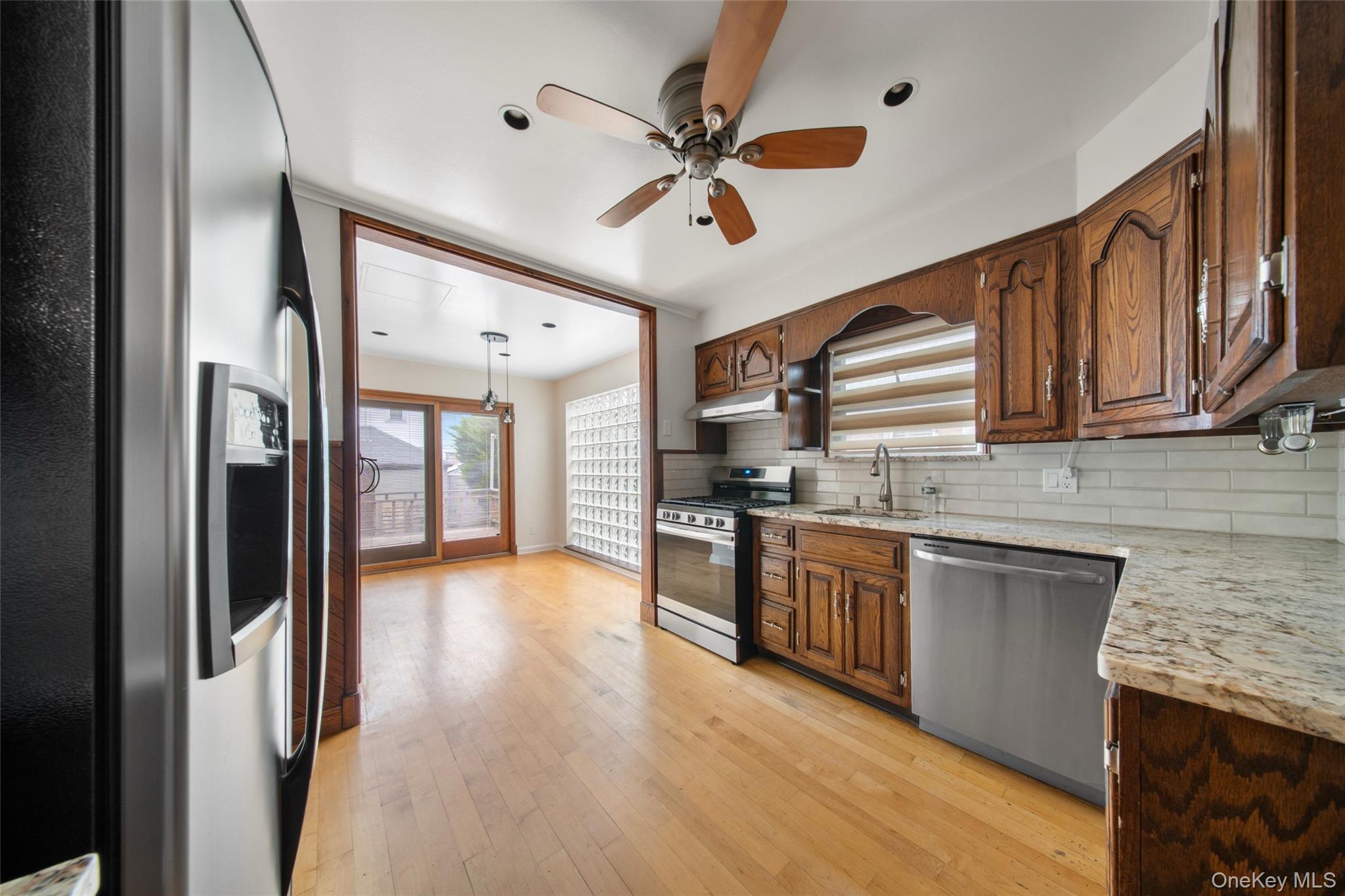 #10 photo, 47-69 195th Street, Flushing , NY 11358