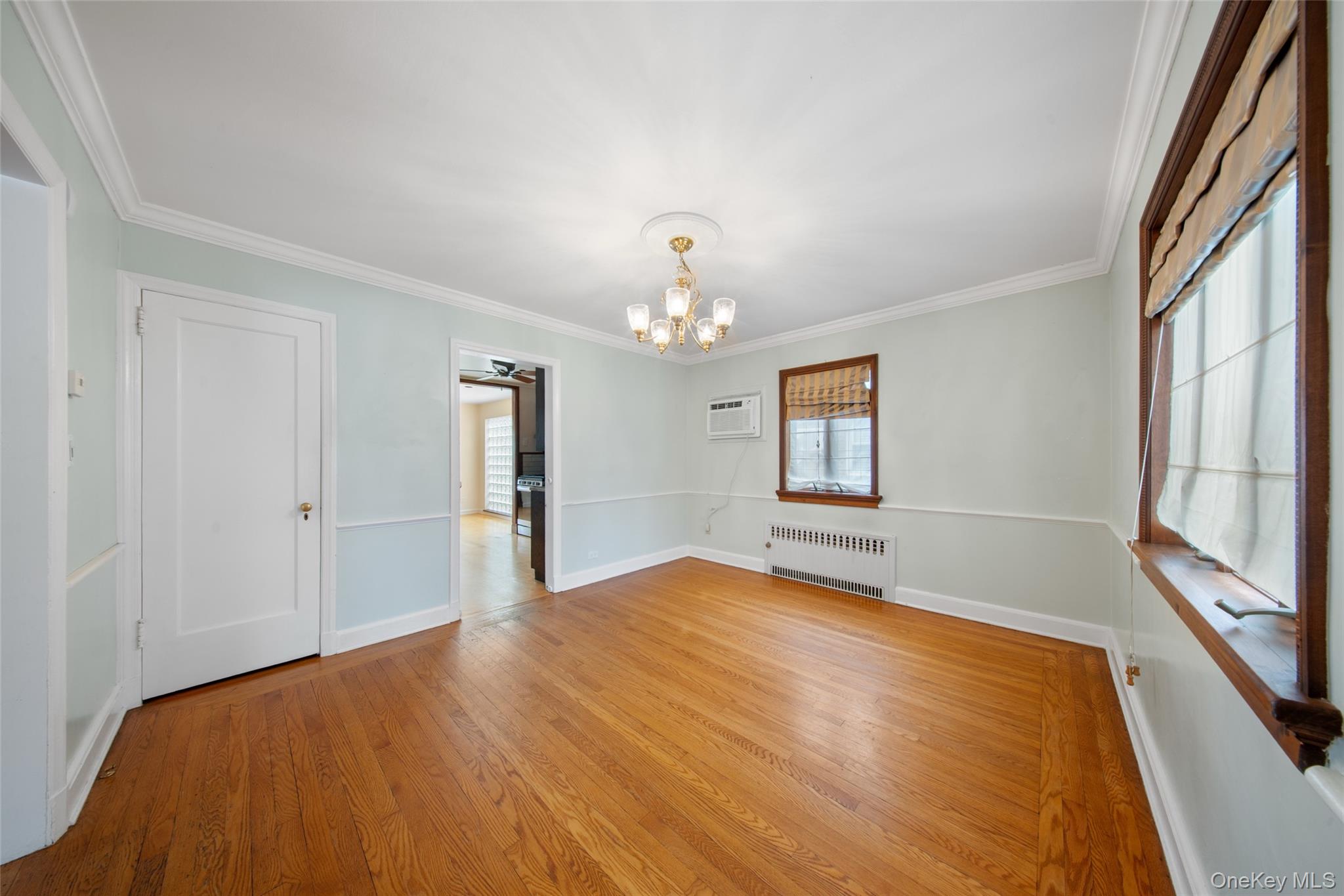 #3 photo, 47-69 195th Street, Flushing , NY 11358