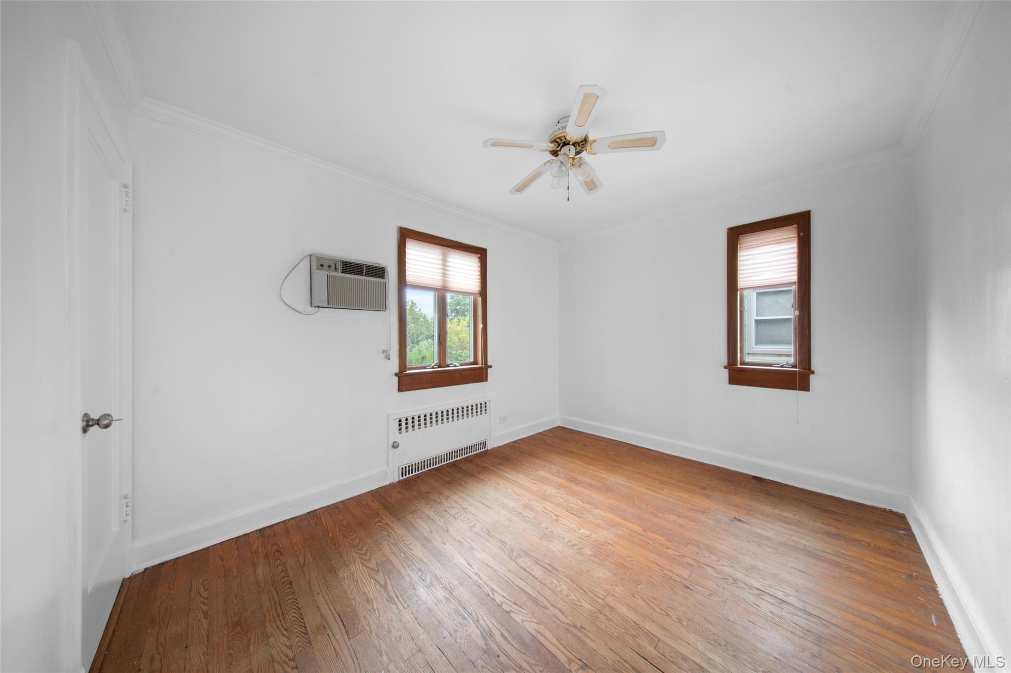 #5 photo, 47-69 195th Street, Flushing , NY 11358