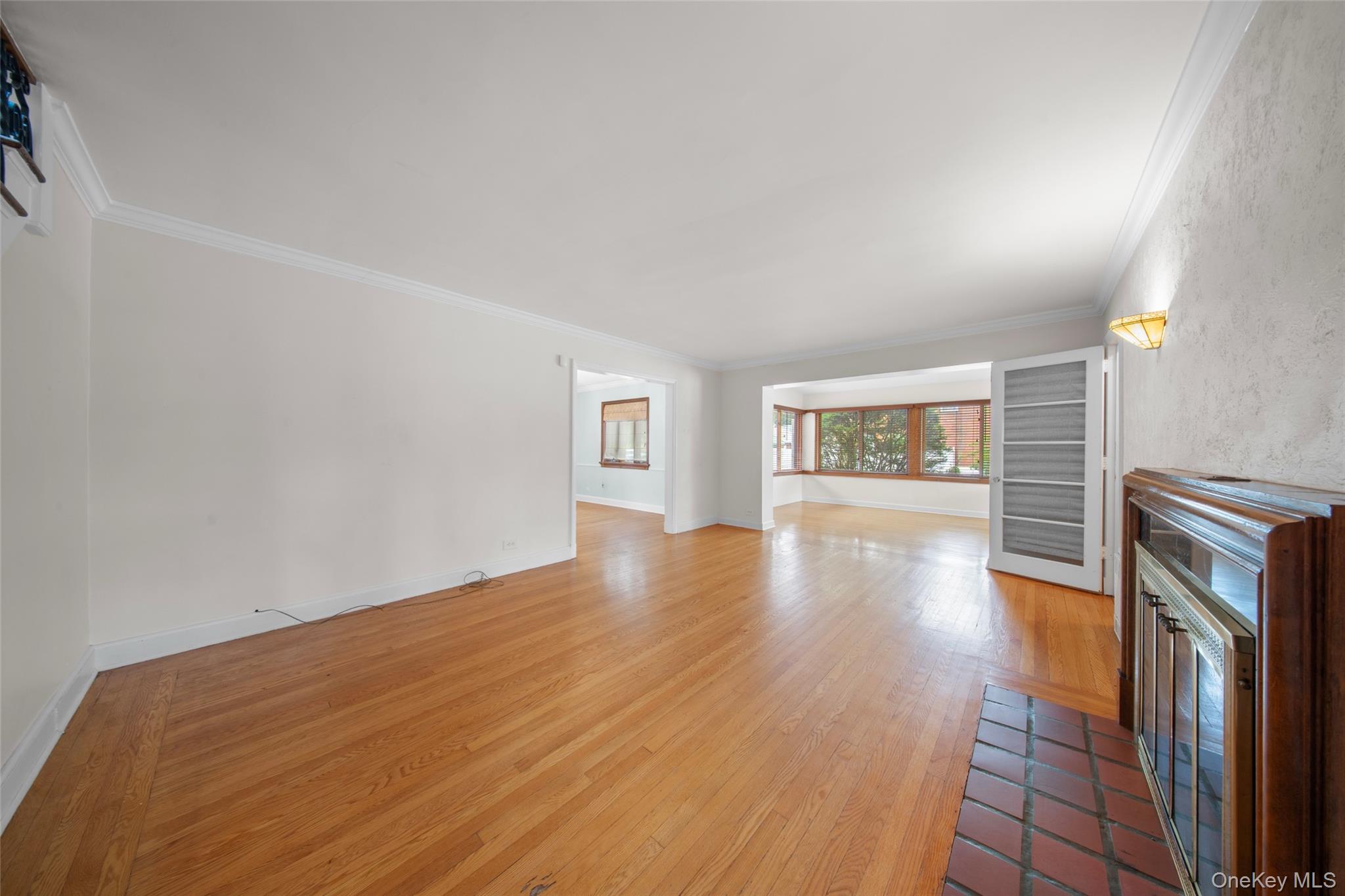 #8 photo, 47-69 195th Street, Flushing , NY 11358