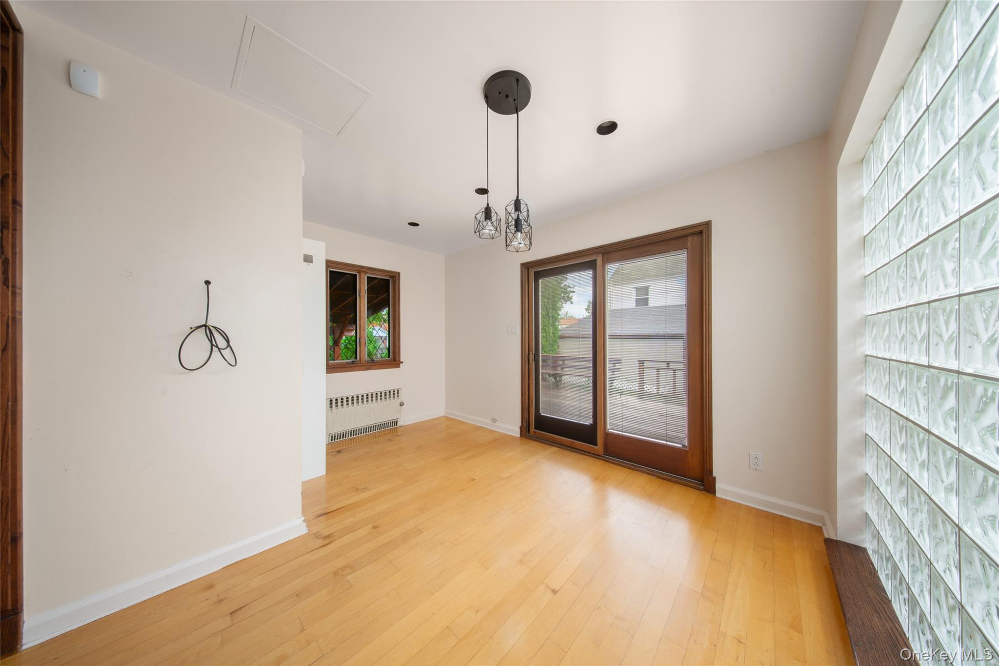 #9 photo, 47-69 195th Street, Flushing , NY 11358