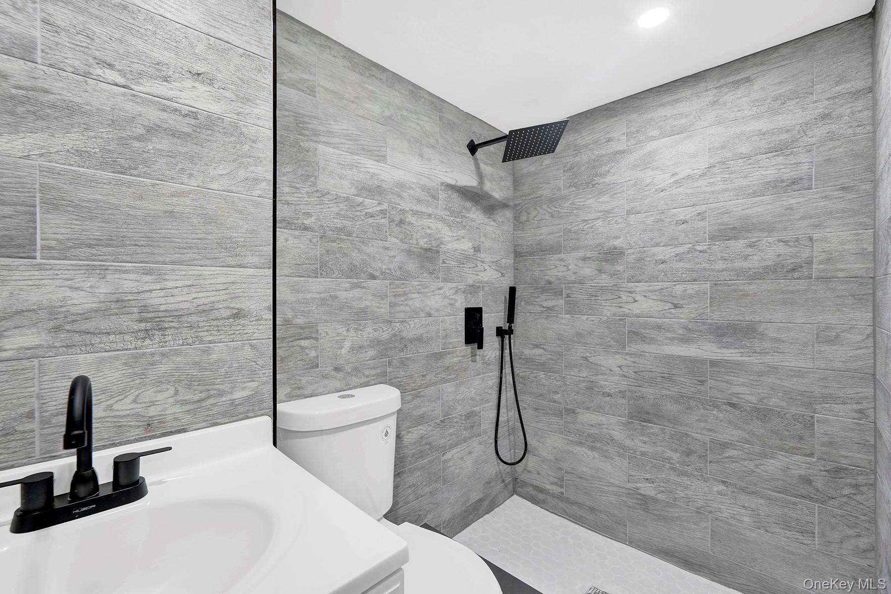 #13 photo, 326 Berriman Street, Brooklyn , NY 11208