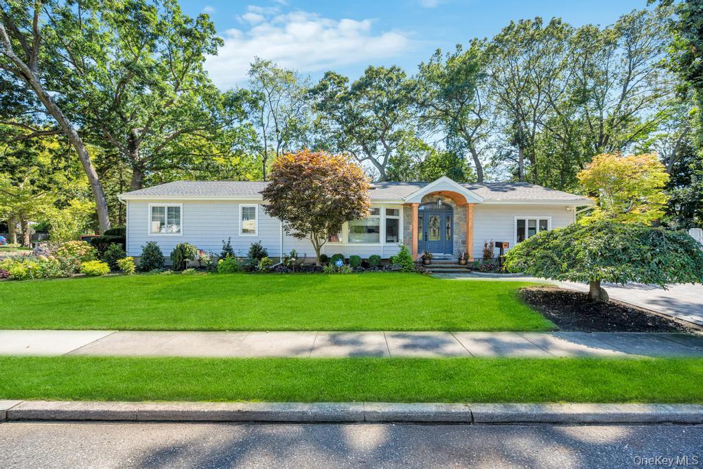 #1 photo, 5 Frostfield Place, सफ़ोक काउंटी Melville , NY 11747