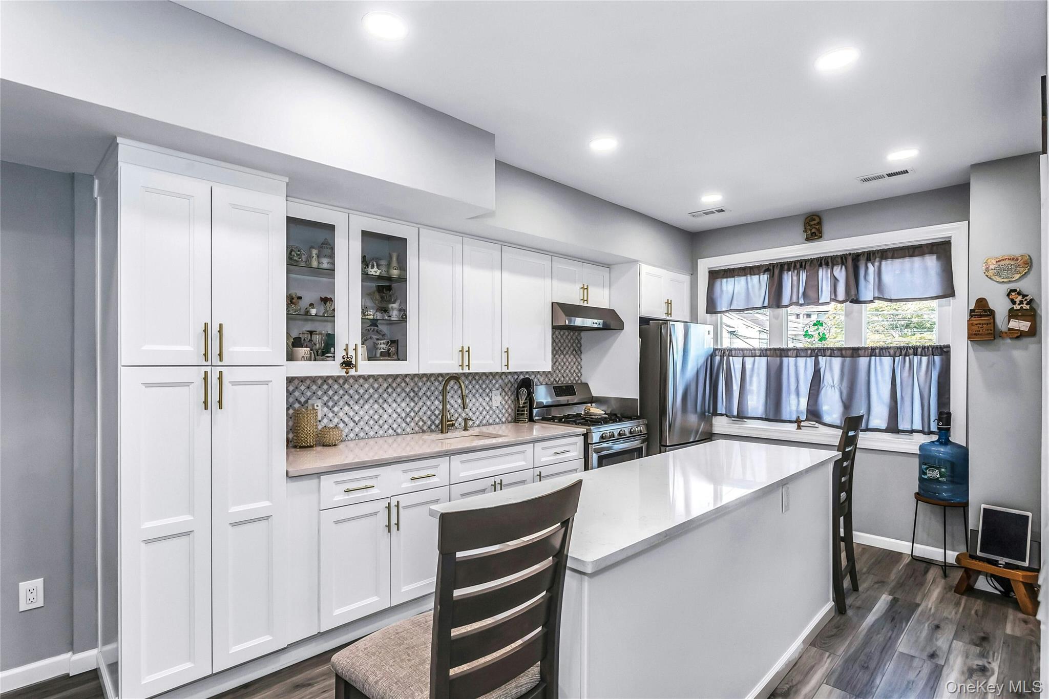 #2 photo, 102 Burgher Avenue, Staten Island , NY 10304