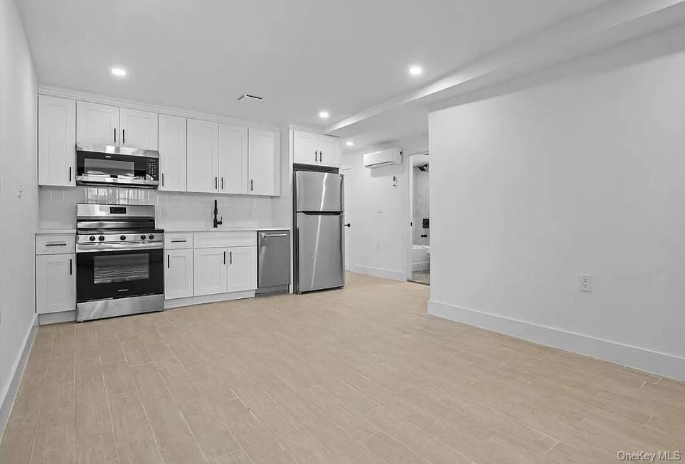 #1 photo, 9512 Avenue B, ब्रुकलीन Brooklyn , NY 11236