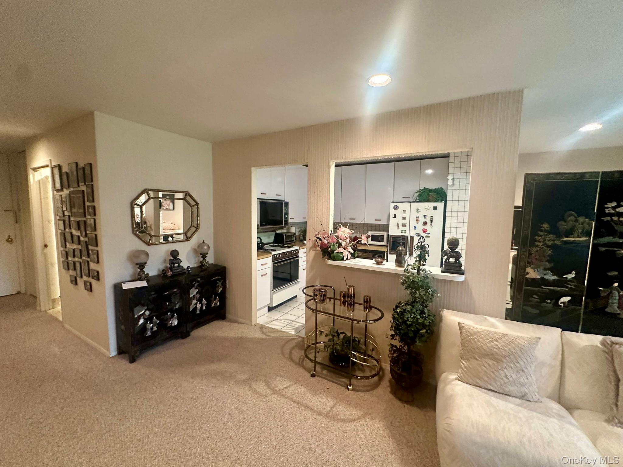 #10 photo, 376 Central Avenue, Lawrence , NY 11559