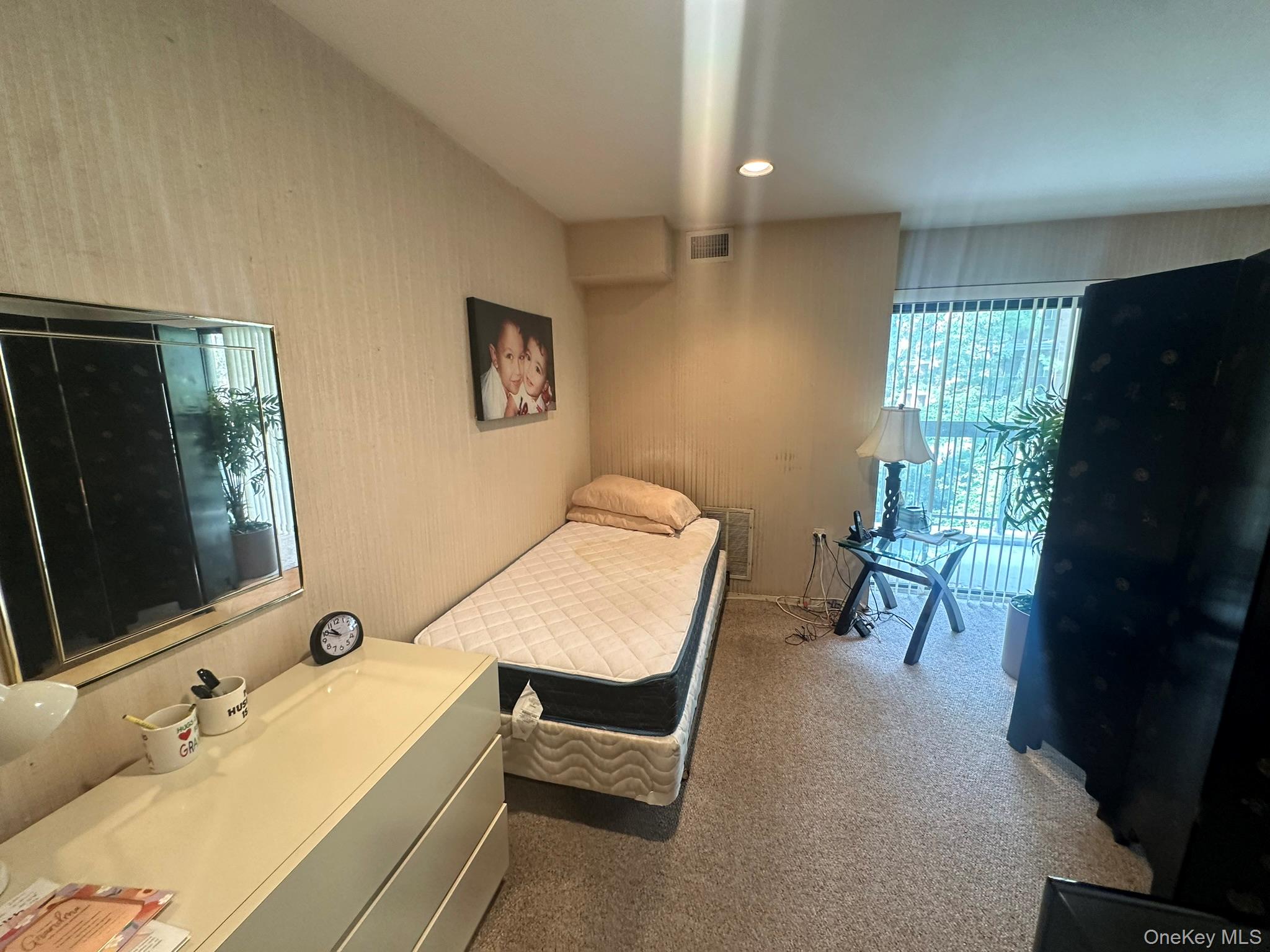 #20 photo, 376 Central Avenue, Lawrence , NY 11559