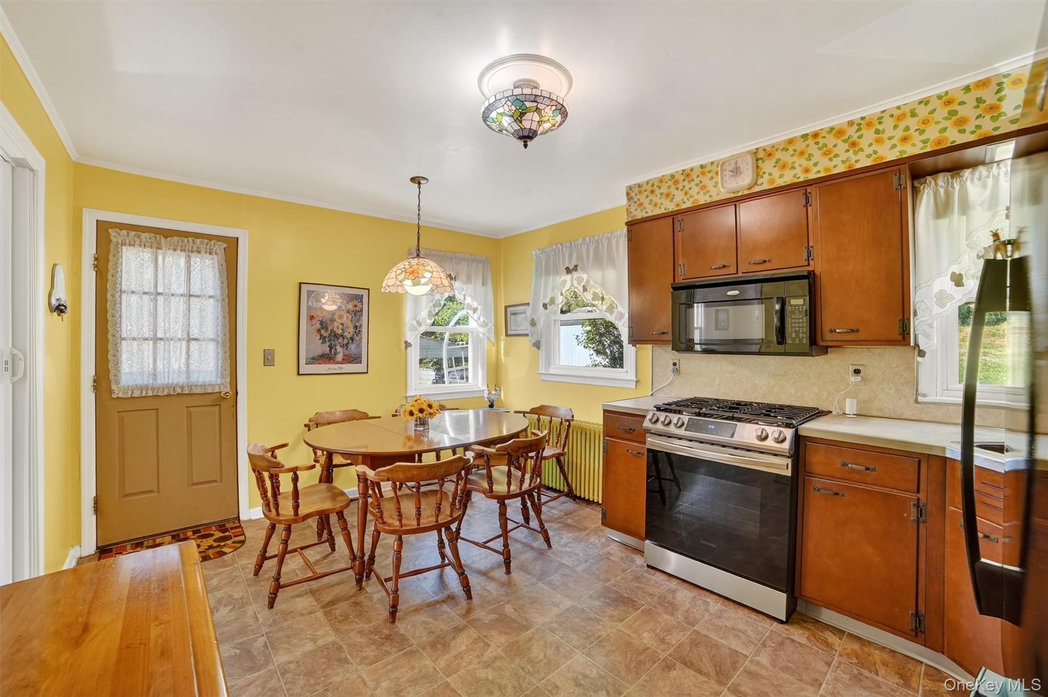 #10 photo, 331 Sommerville Place, Yonkers , NY 10703