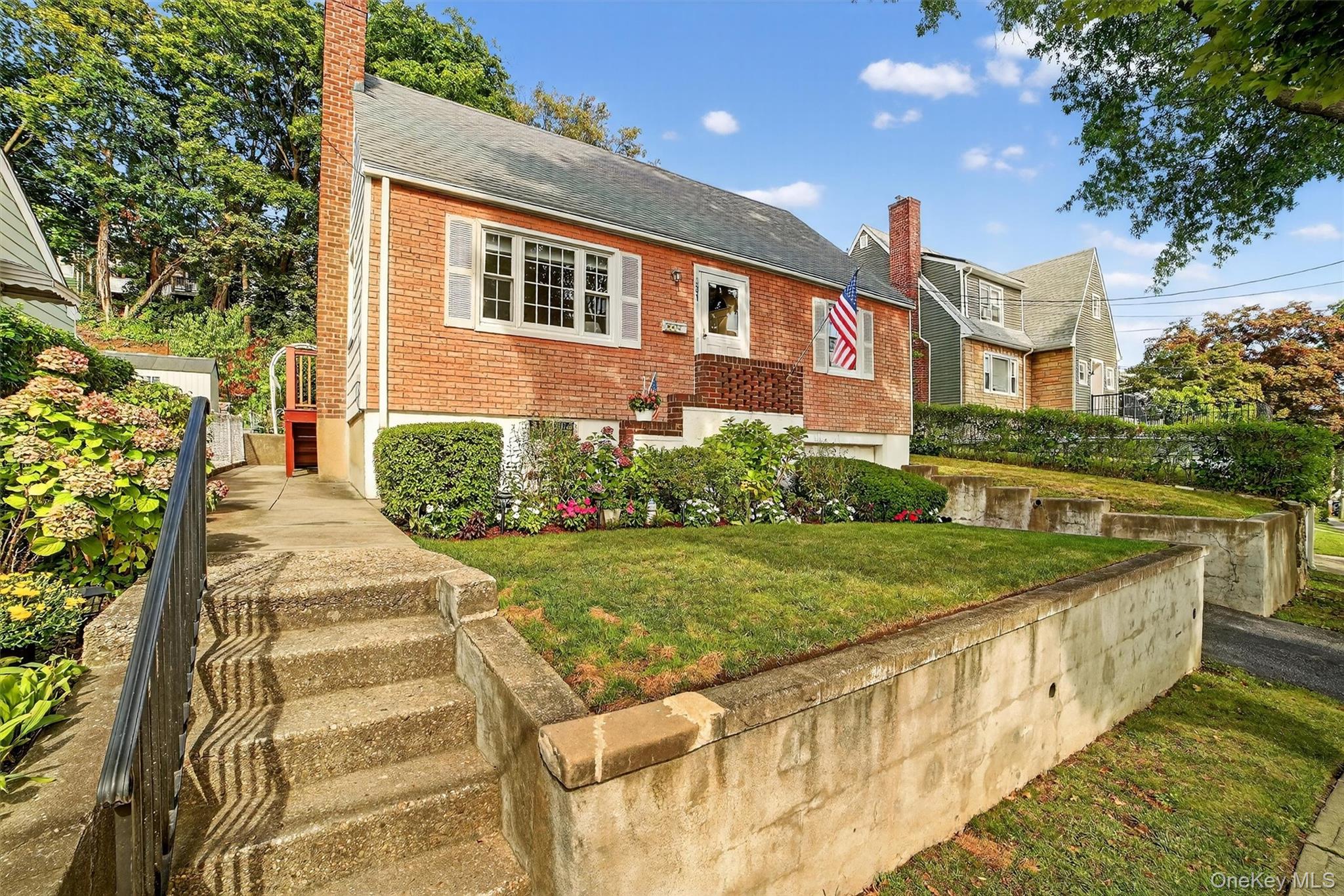 #2 photo, 331 Sommerville Place, Yonkers , NY 10703