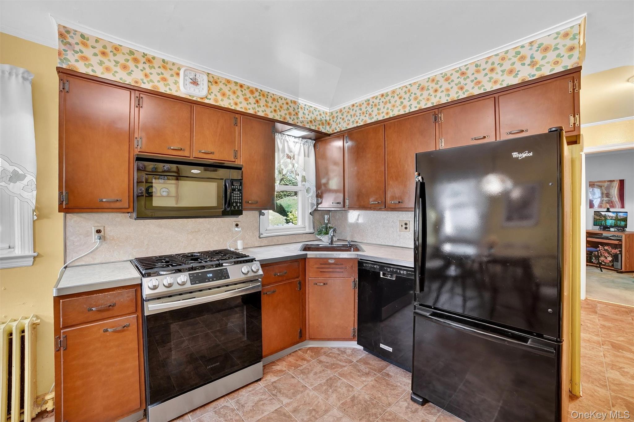 #9 photo, 331 Sommerville Place, Yonkers , NY 10703