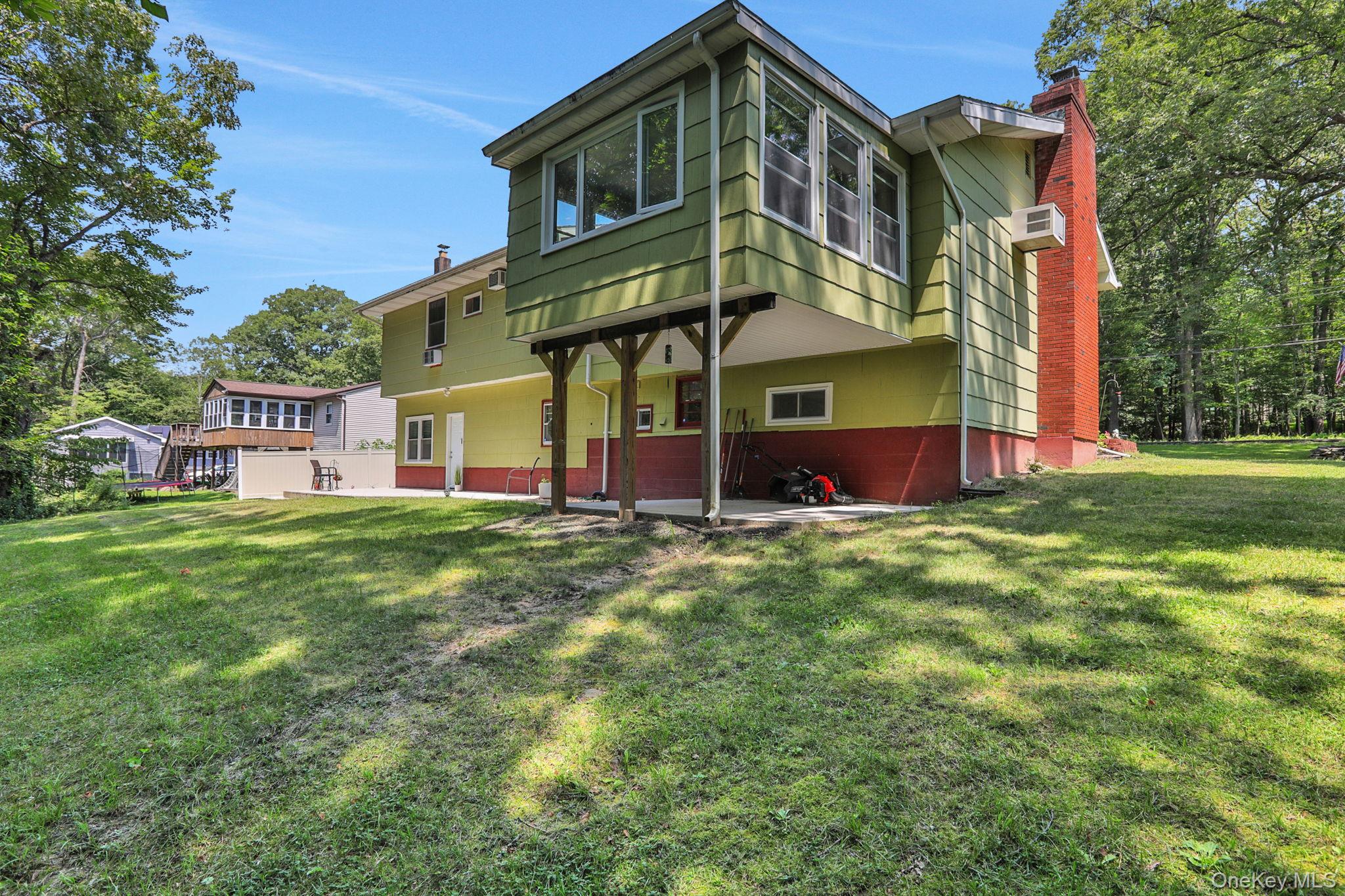 #18 photo, 313 Chestnut Avenue, New Windsor , NY 12553