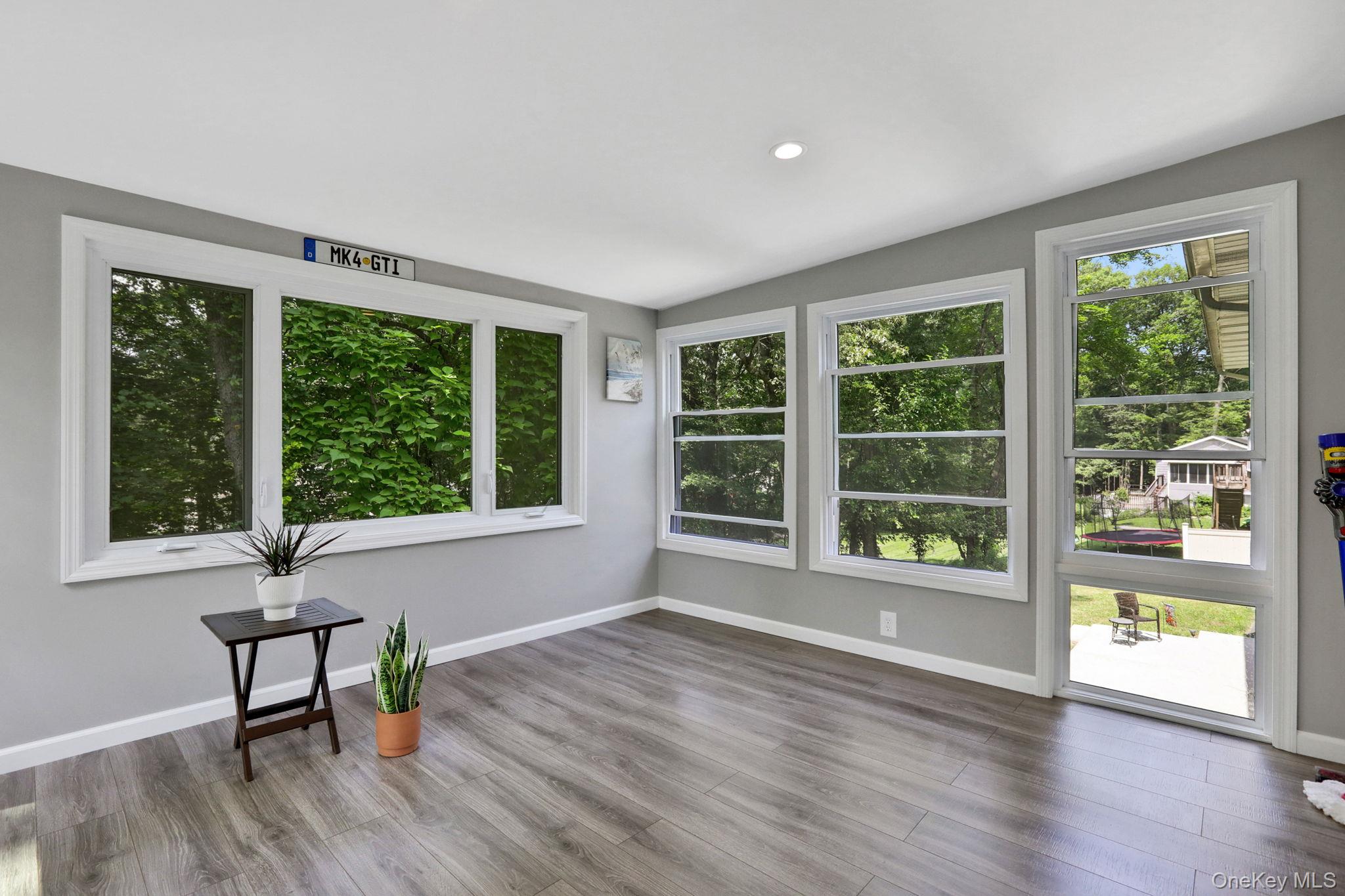 #4 photo, 313 Chestnut Avenue, New Windsor , NY 12553